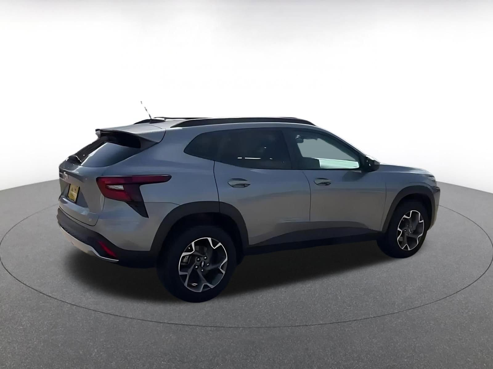 Thumbnail: 2025 Chevrolet Trax - 14