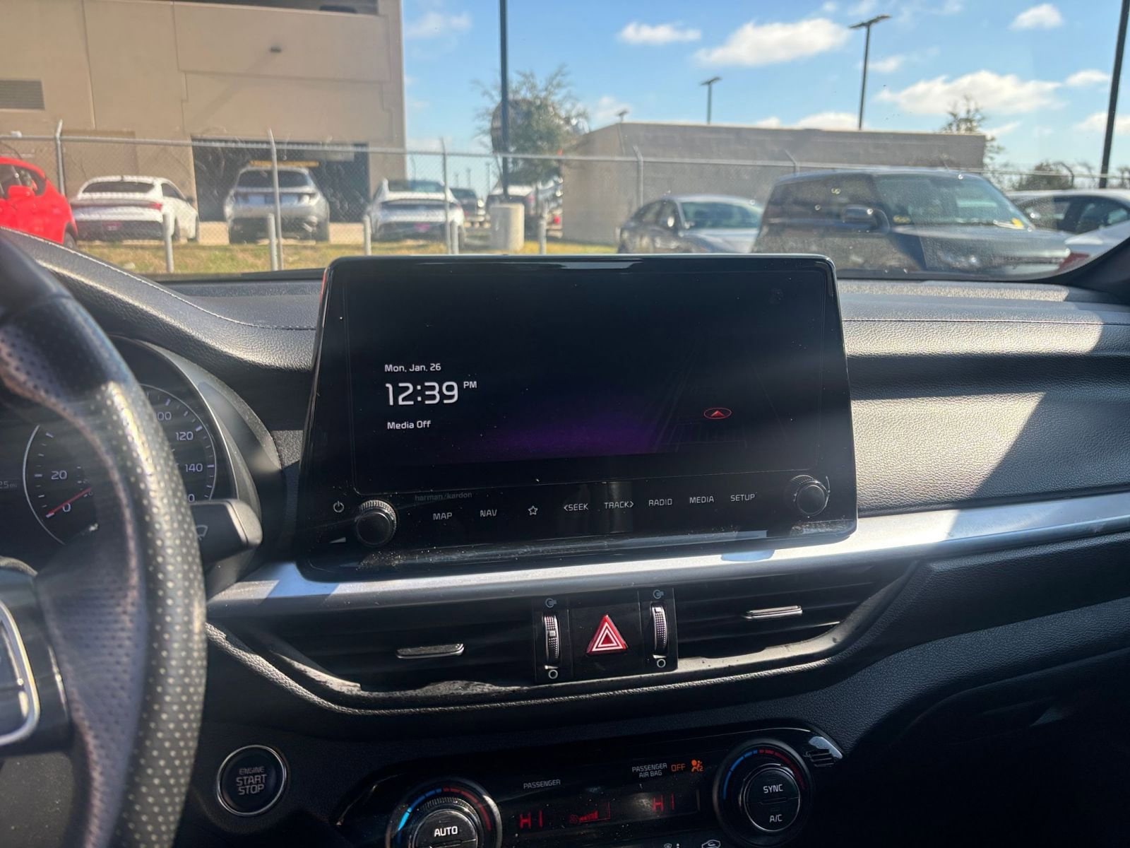 Thumbnail: 2023 Kia Forte - 21