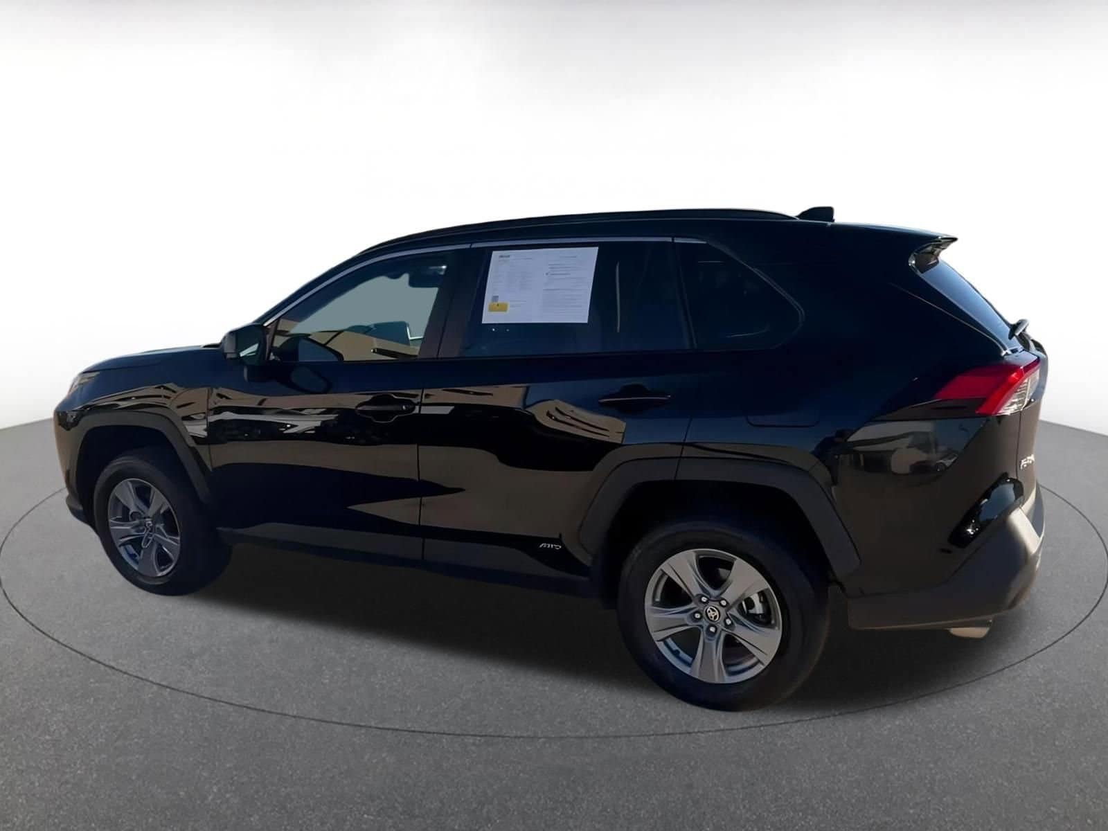 Thumbnail: 2025 Toyota RAV4 - 10