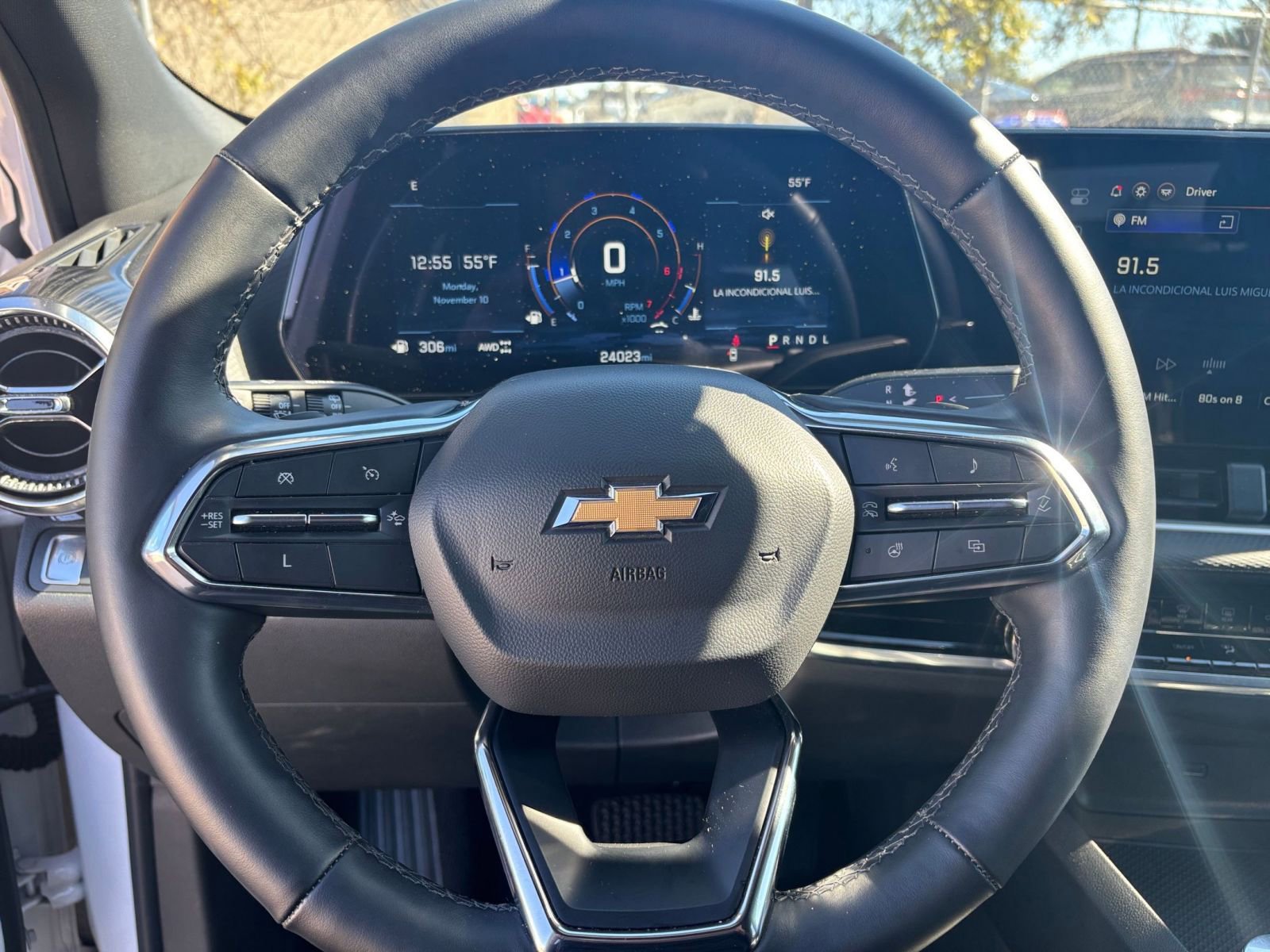 Thumbnail: 2025 Chevrolet Equinox - 25