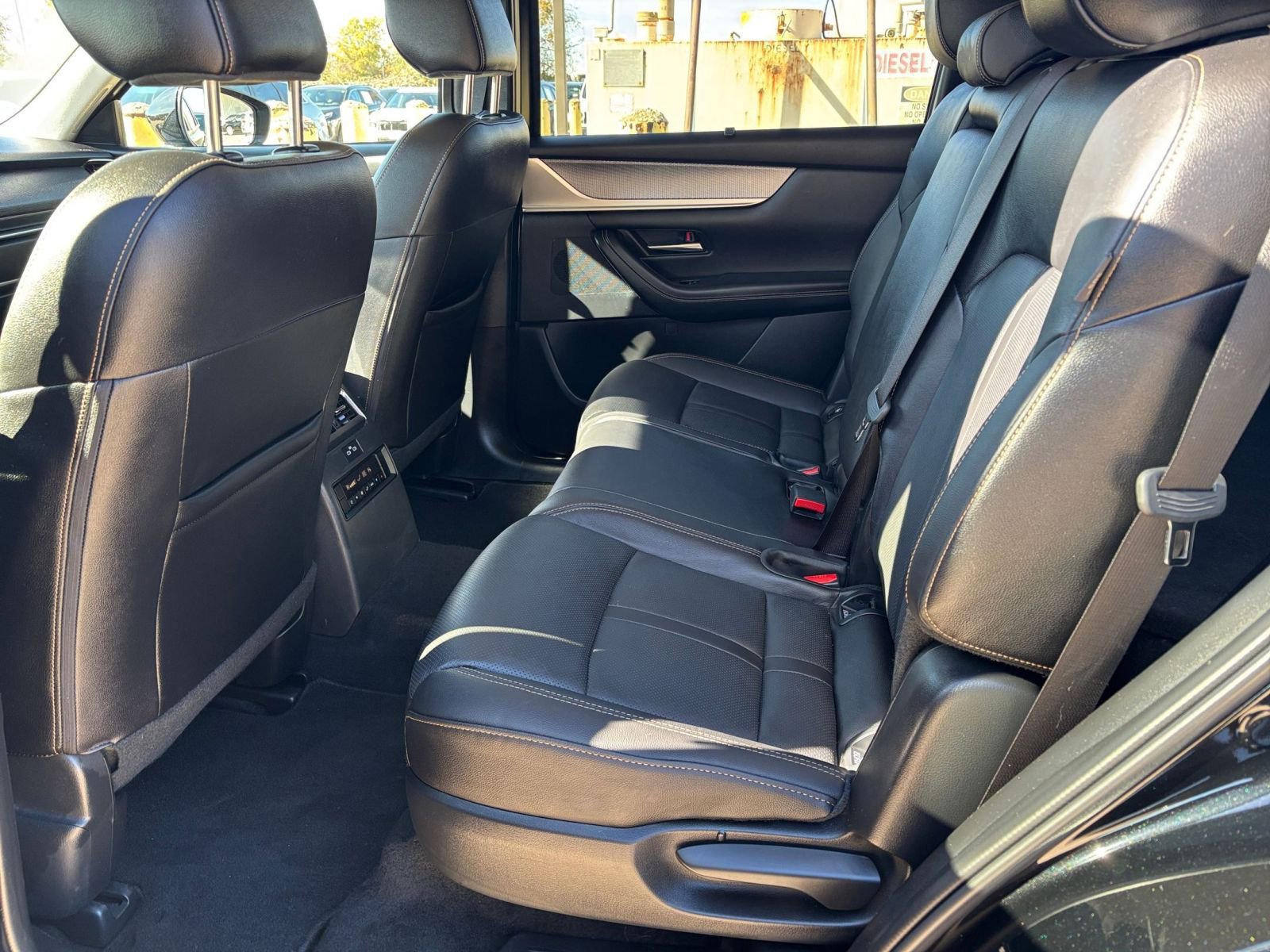 Thumbnail: 2025 Mazda CX-70 - 27