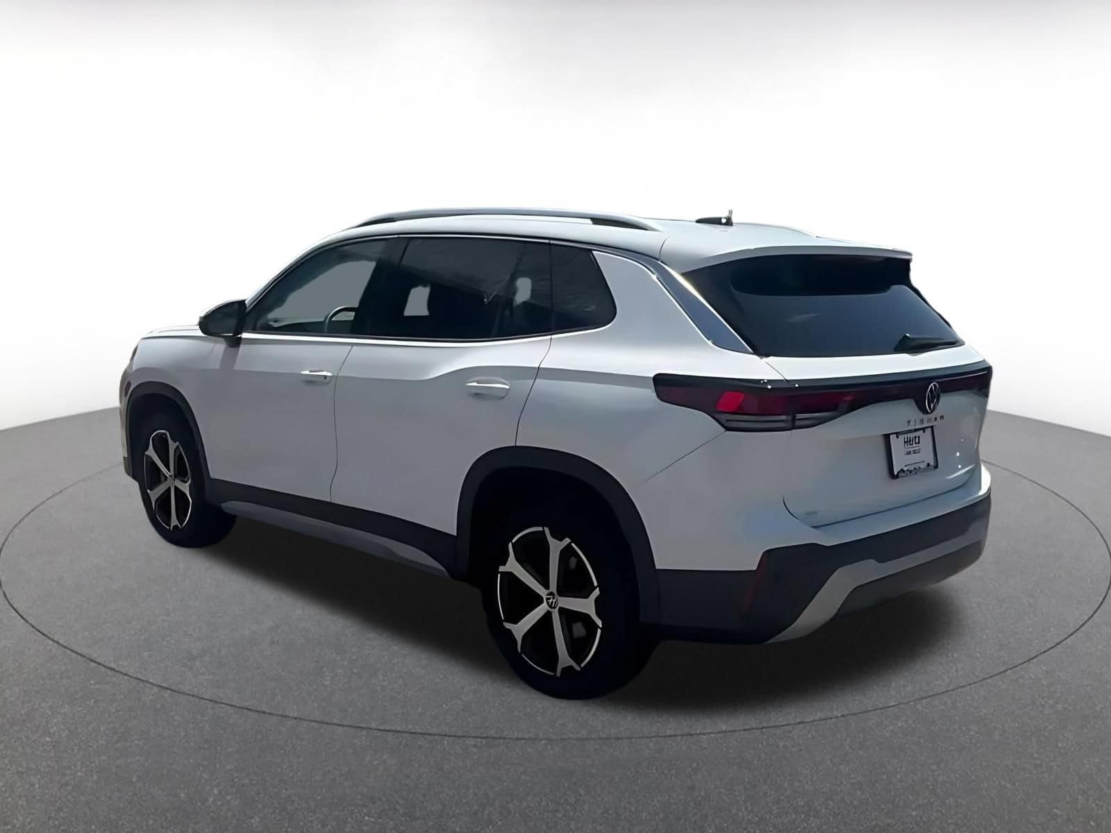 Thumbnail: 2026 Volkswagen Tiguan - 9