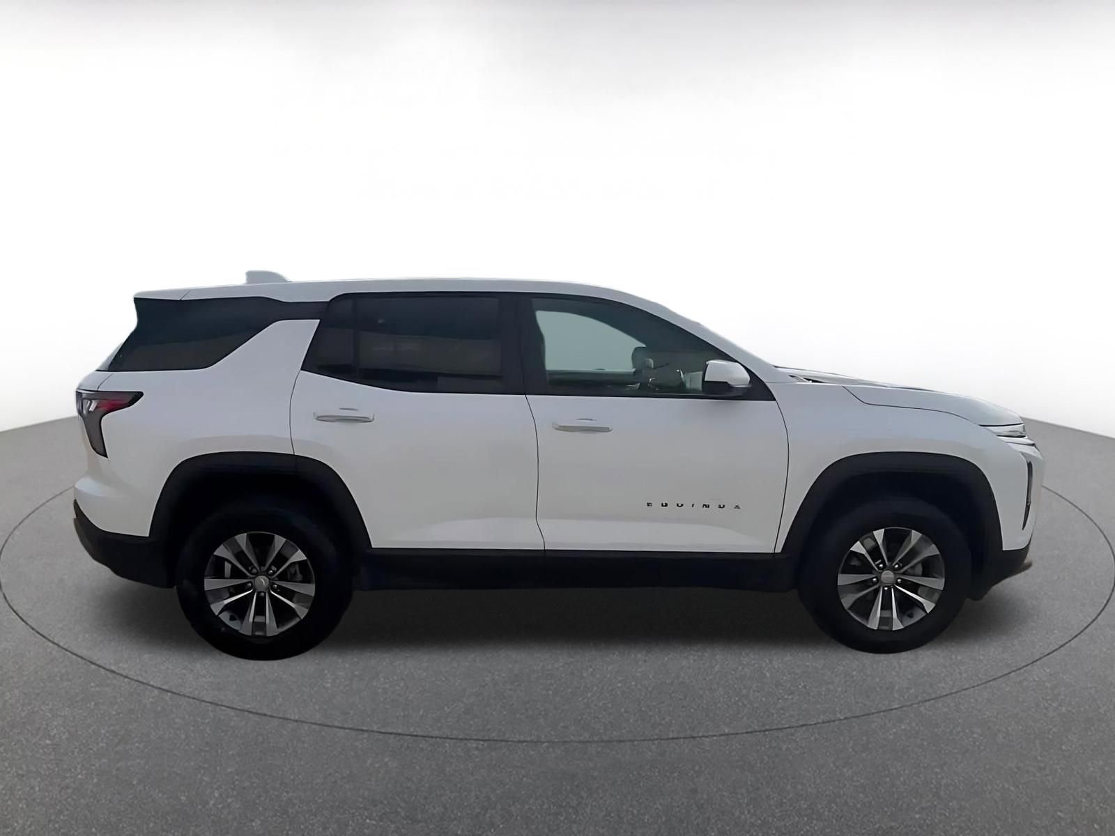 Thumbnail: 2025 Chevrolet Equinox - 16