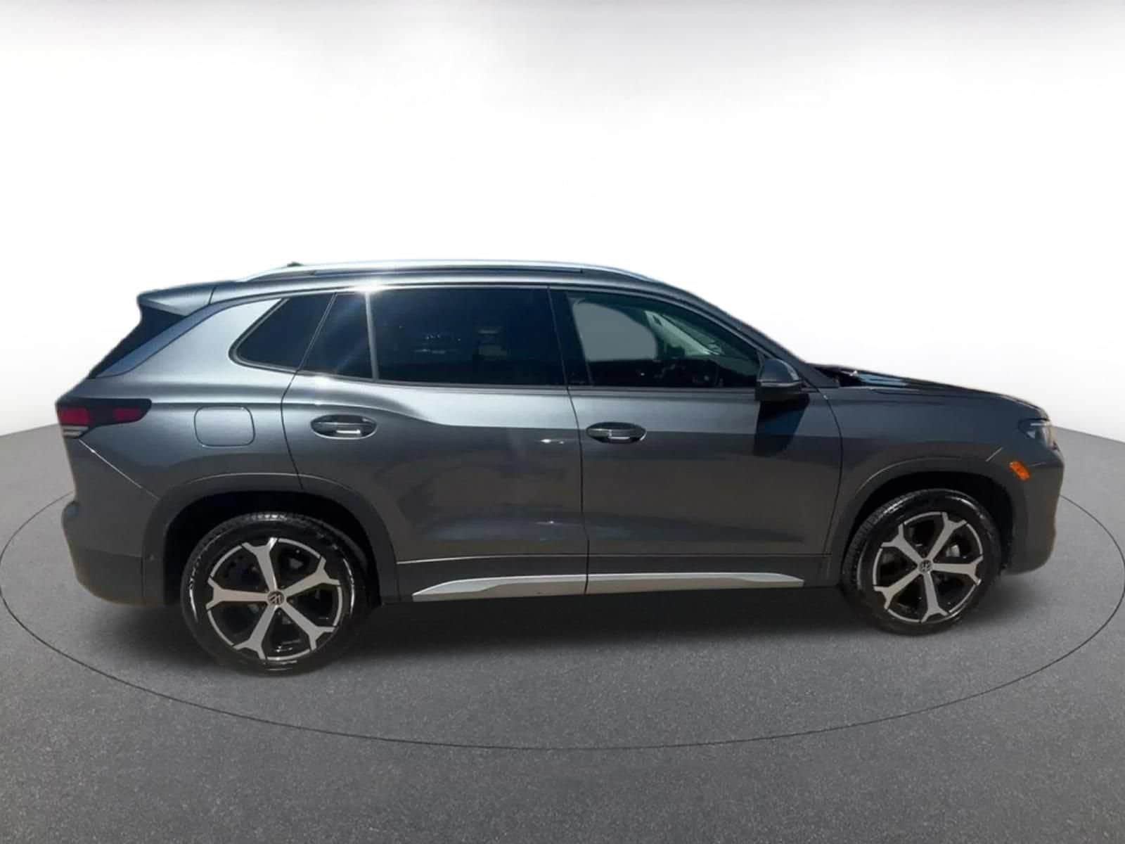 Thumbnail: 2026 Volkswagen Tiguan - 16