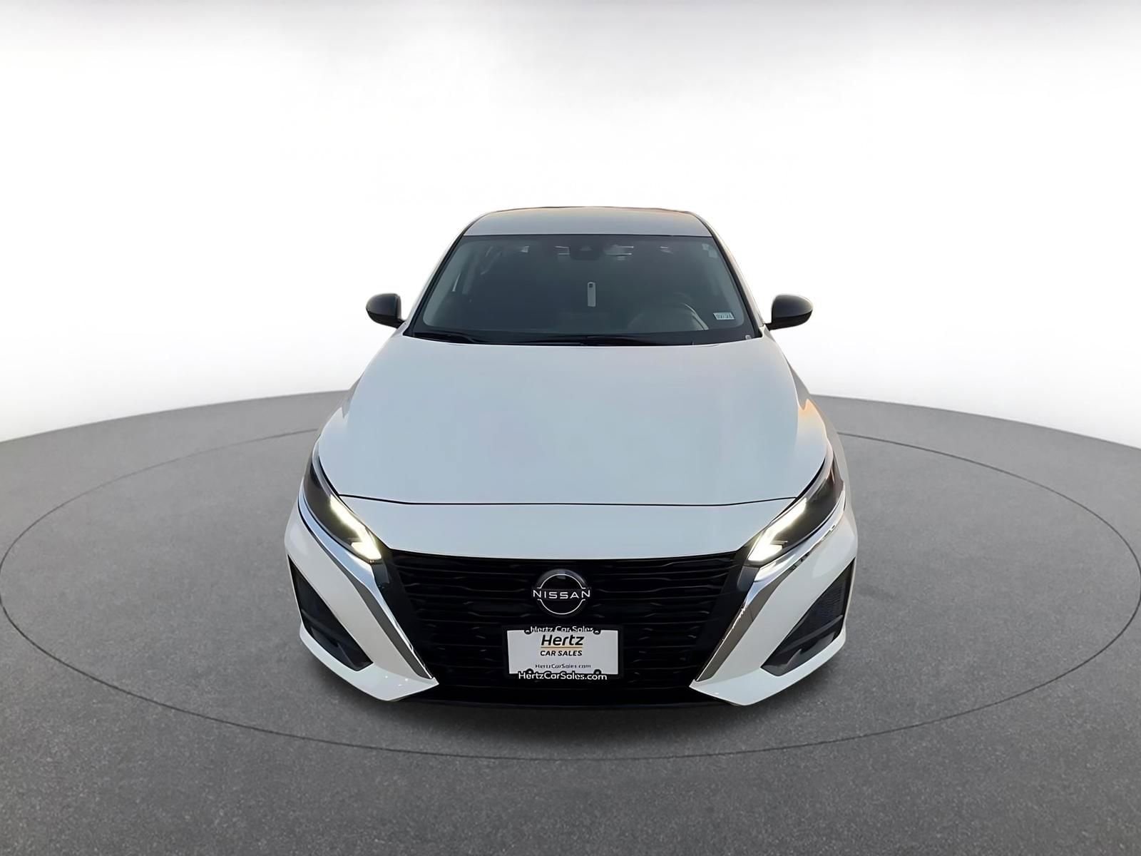 Thumbnail: 2025 Nissan Altima - 4