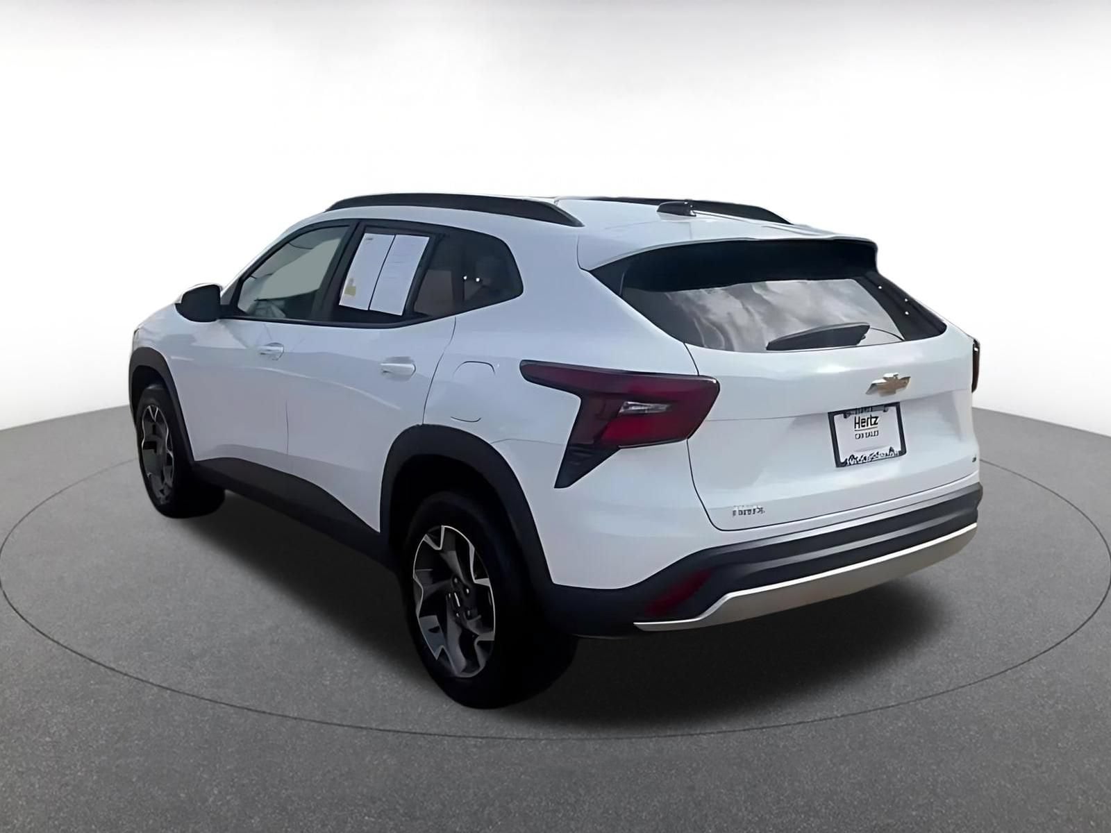 Thumbnail: 2025 Chevrolet Trax - 10