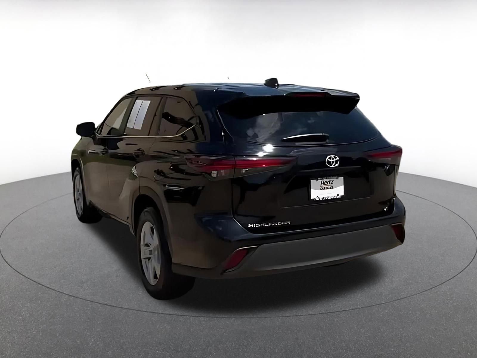 Thumbnail: 2025 Toyota Highlander - 15