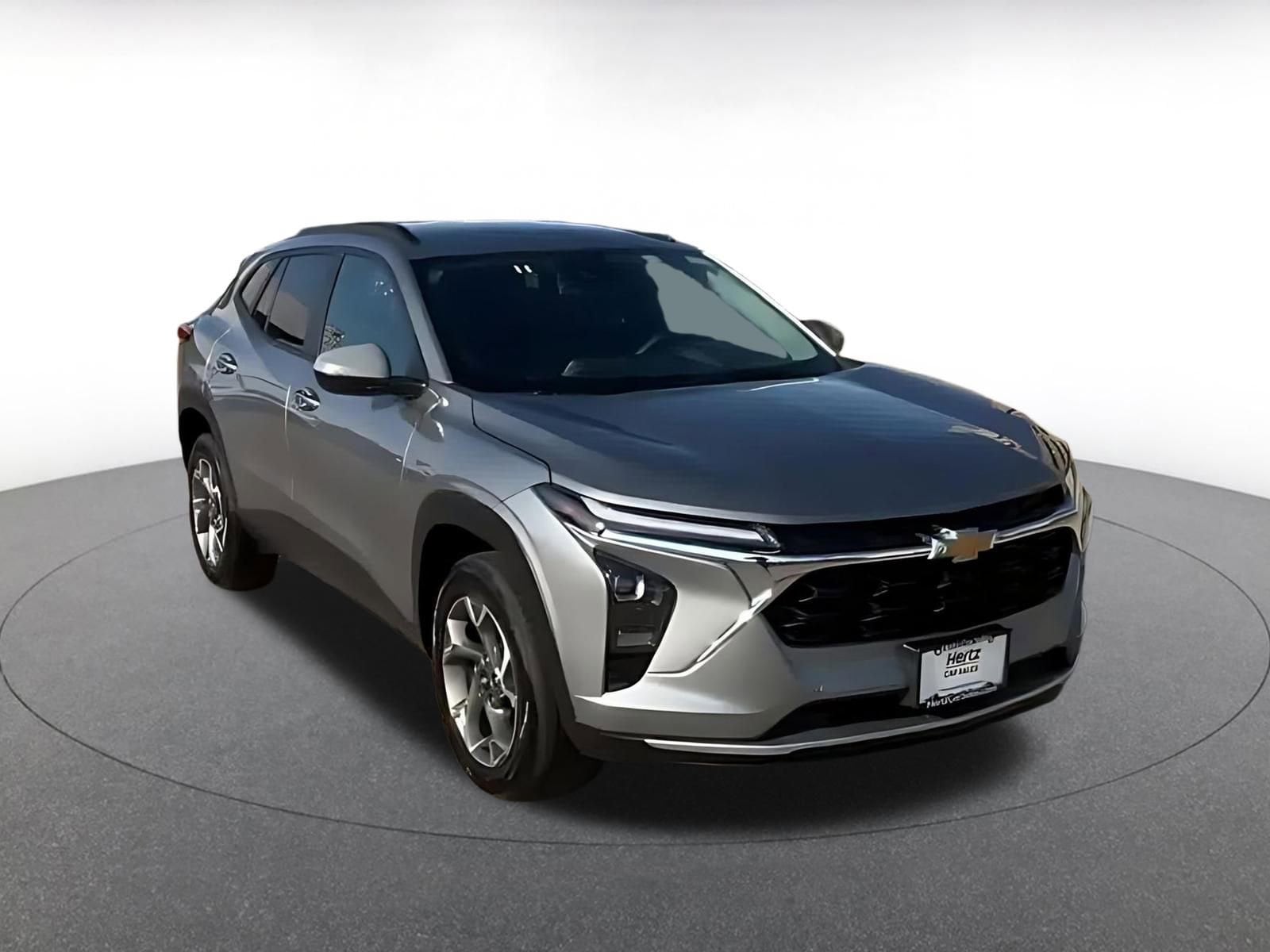 Thumbnail: 2025 Chevrolet Trax - 3