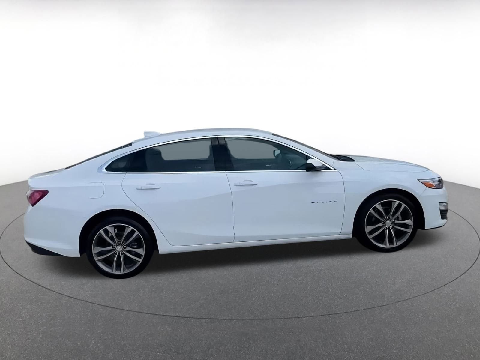 Thumbnail: 2024 Chevrolet Malibu - 16