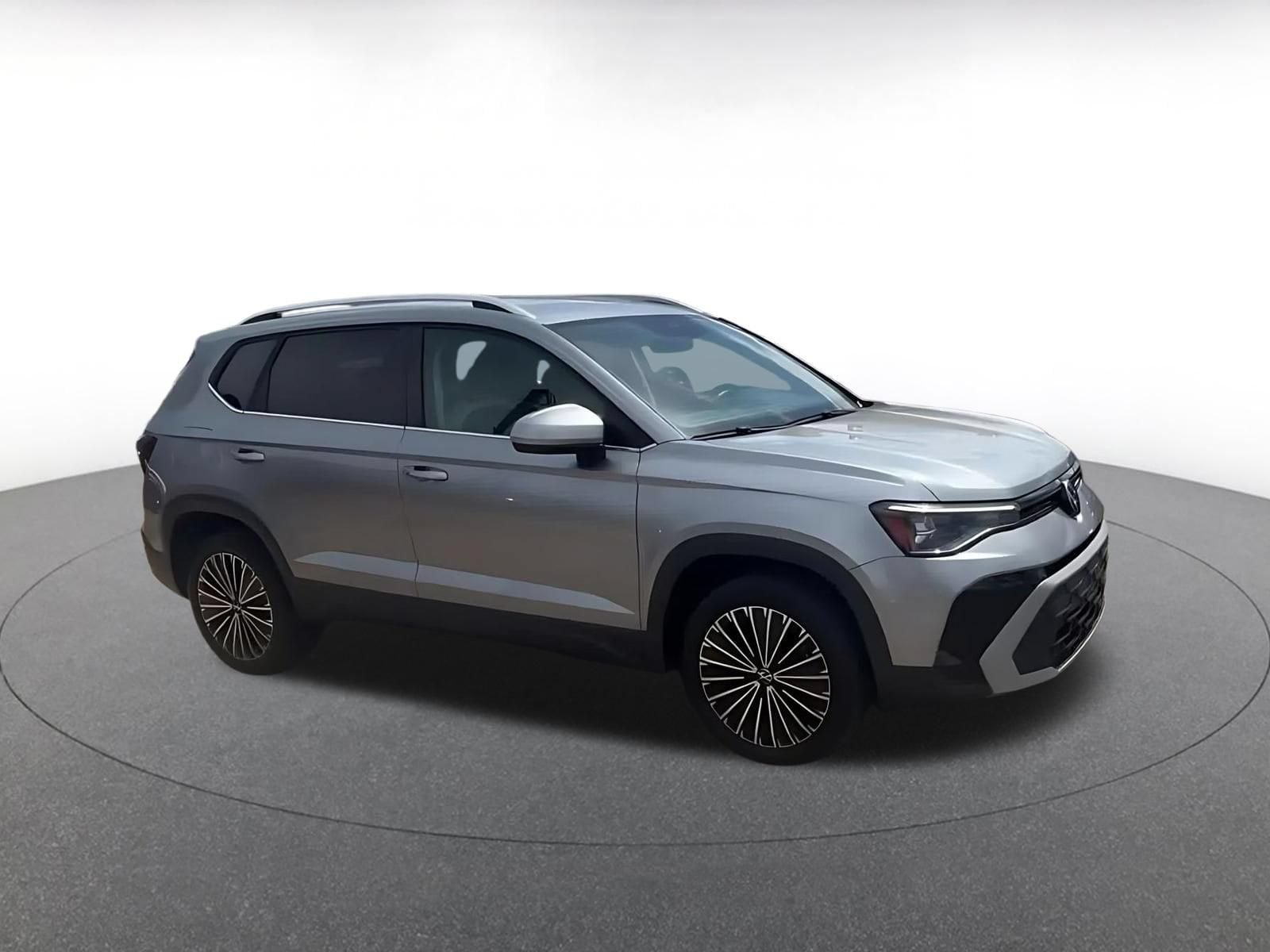 Thumbnail: 2025 Volkswagen Taos - 2