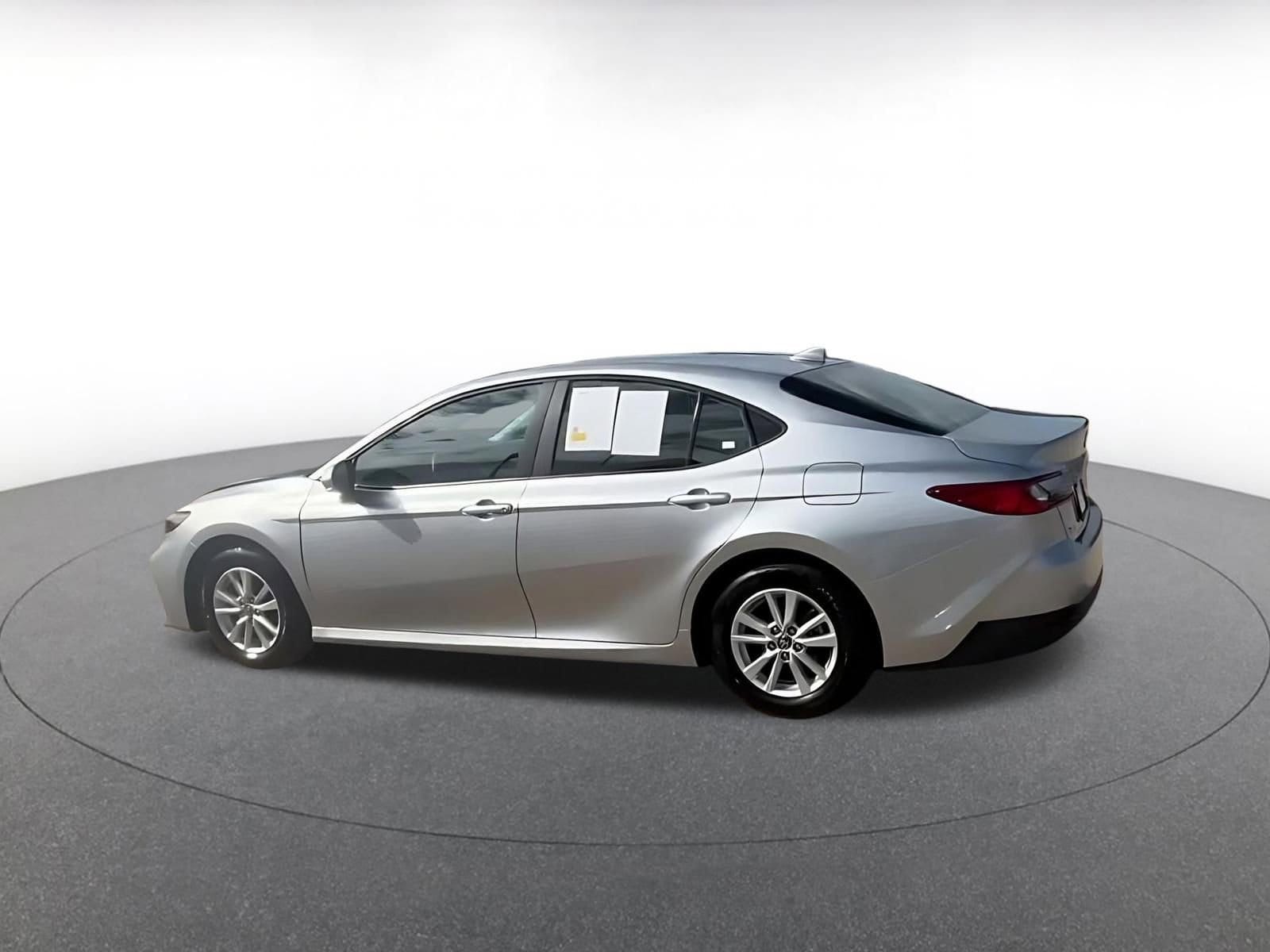 Thumbnail: 2025 Toyota Camry - 9