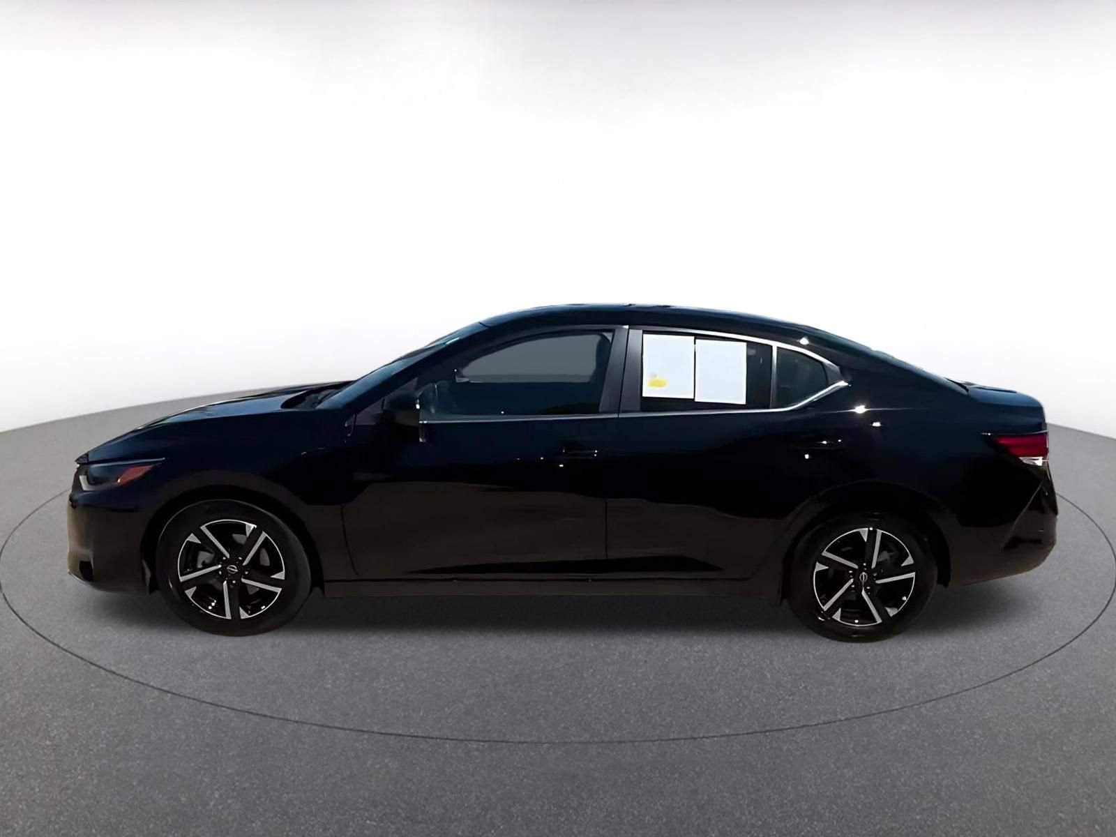 Thumbnail: 2025 Nissan Sentra - 8