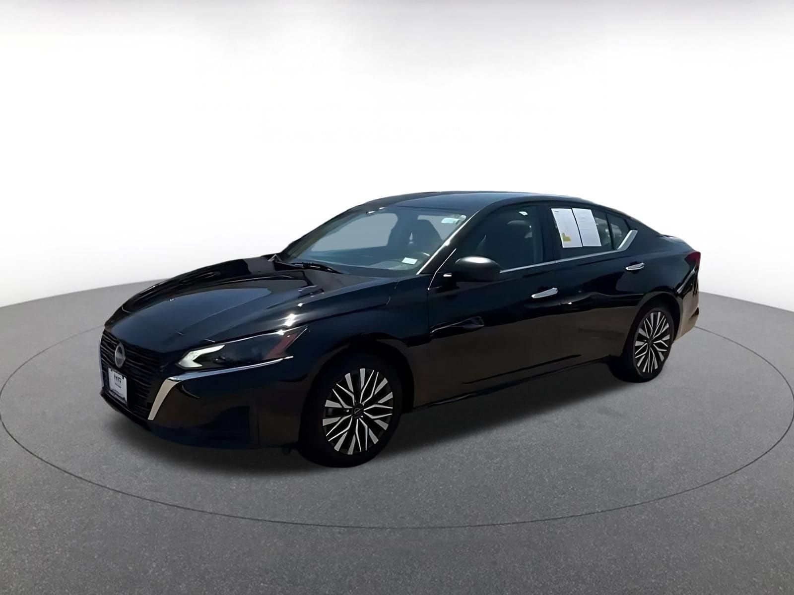 Thumbnail: 2025 Nissan Altima - 7