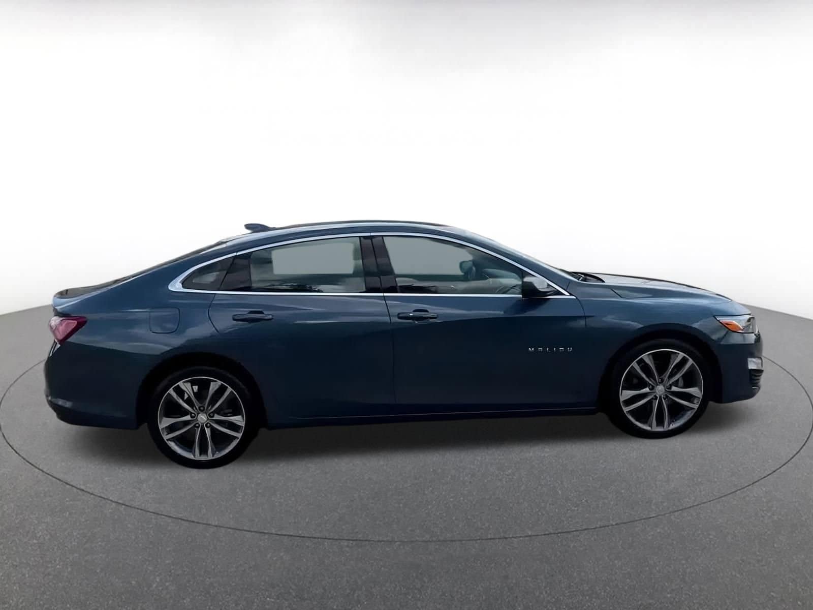 Thumbnail: 2024 Chevrolet Malibu - 15