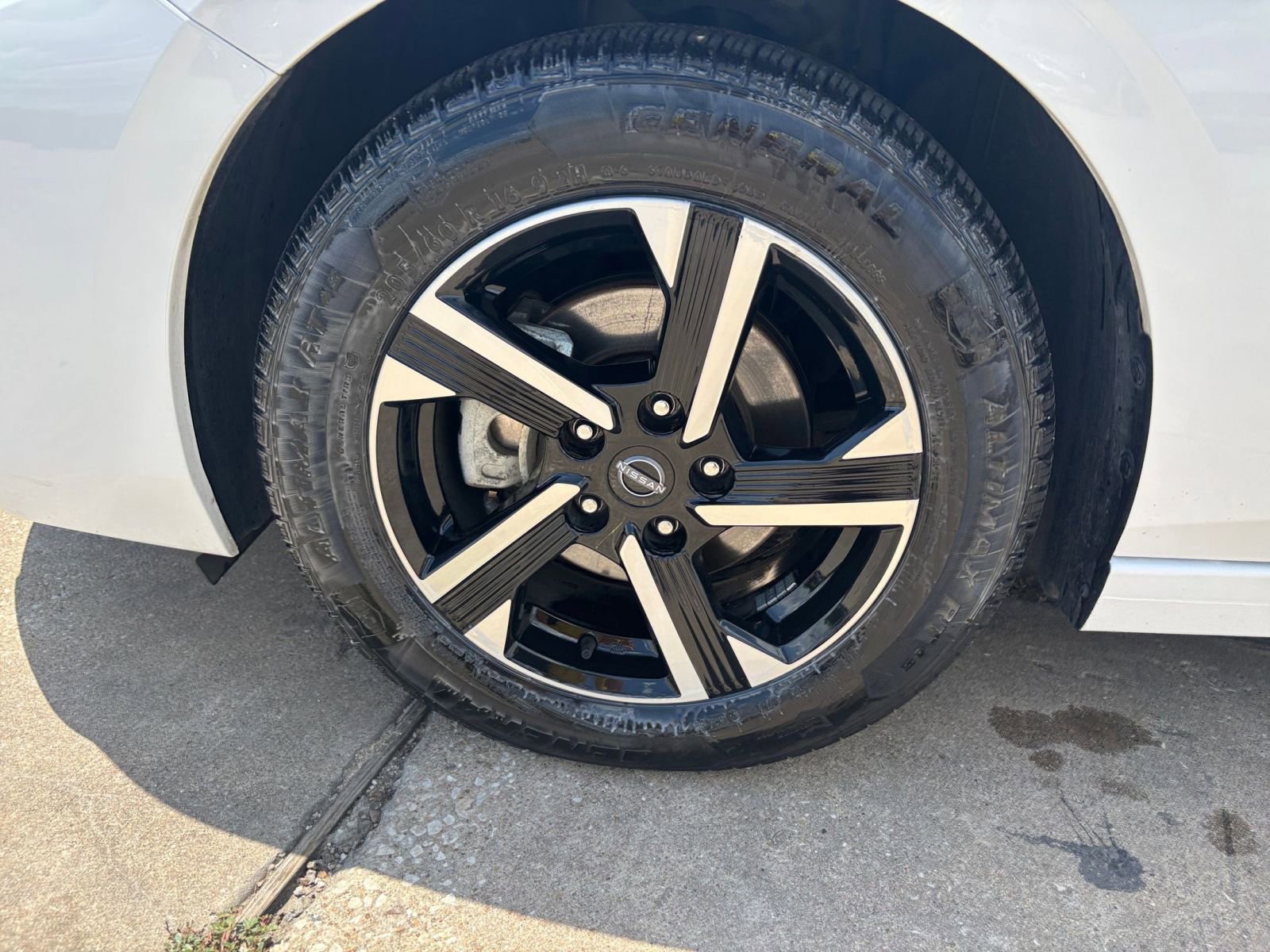 Thumbnail: 2024 Nissan Sentra - 28