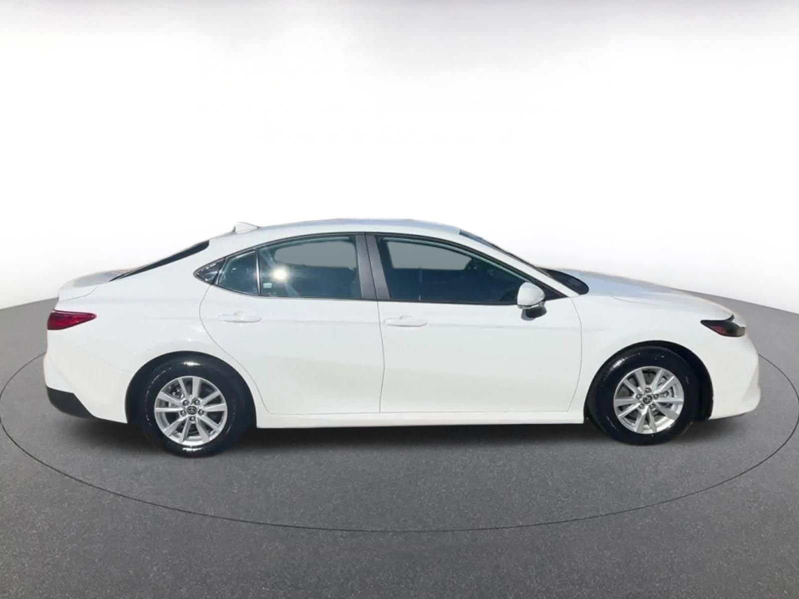 Thumbnail: 2025 Toyota Camry - 16