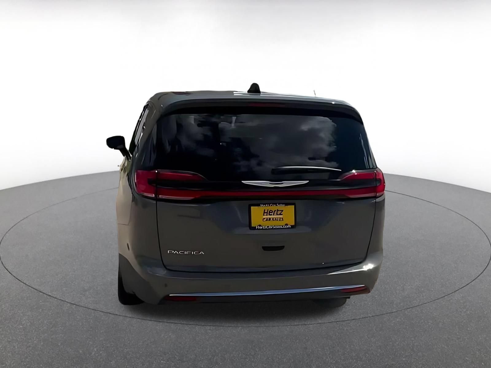 Thumbnail: 2025 Chrysler Pacifica - 10