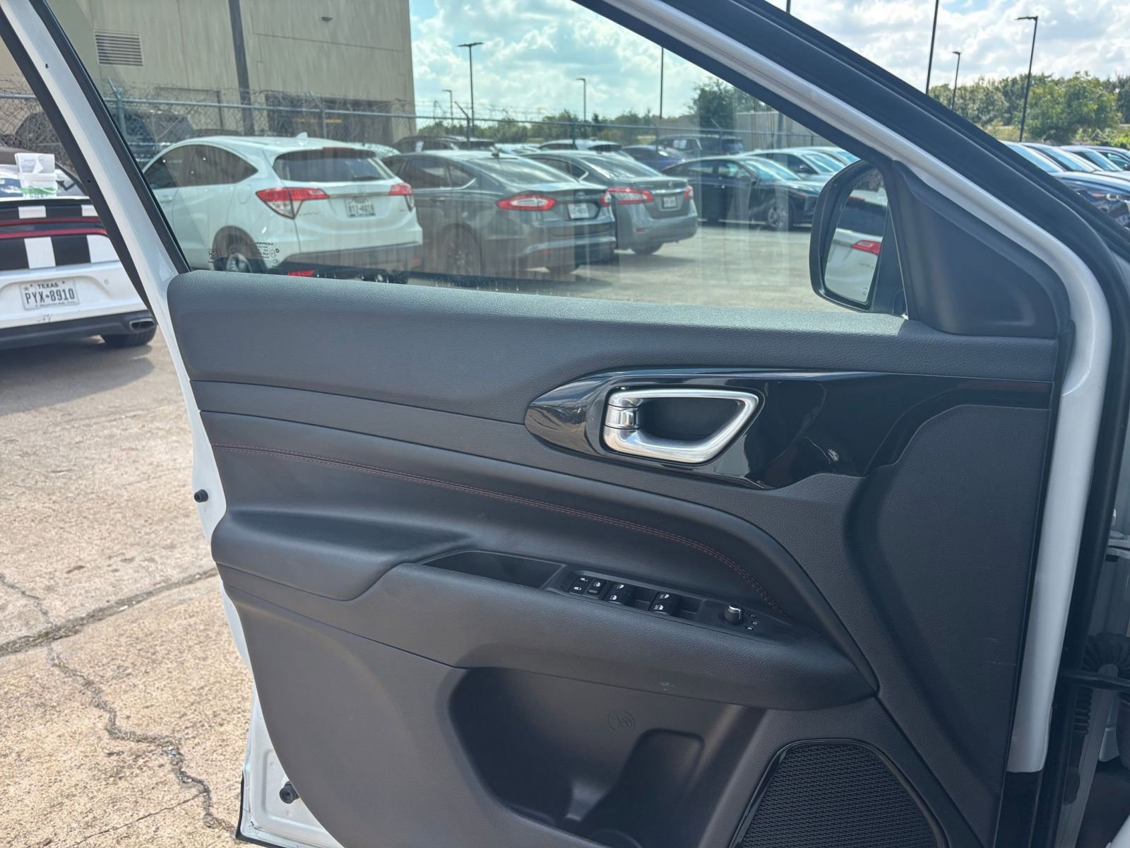 Thumbnail: 2025 Jeep Compass - 20