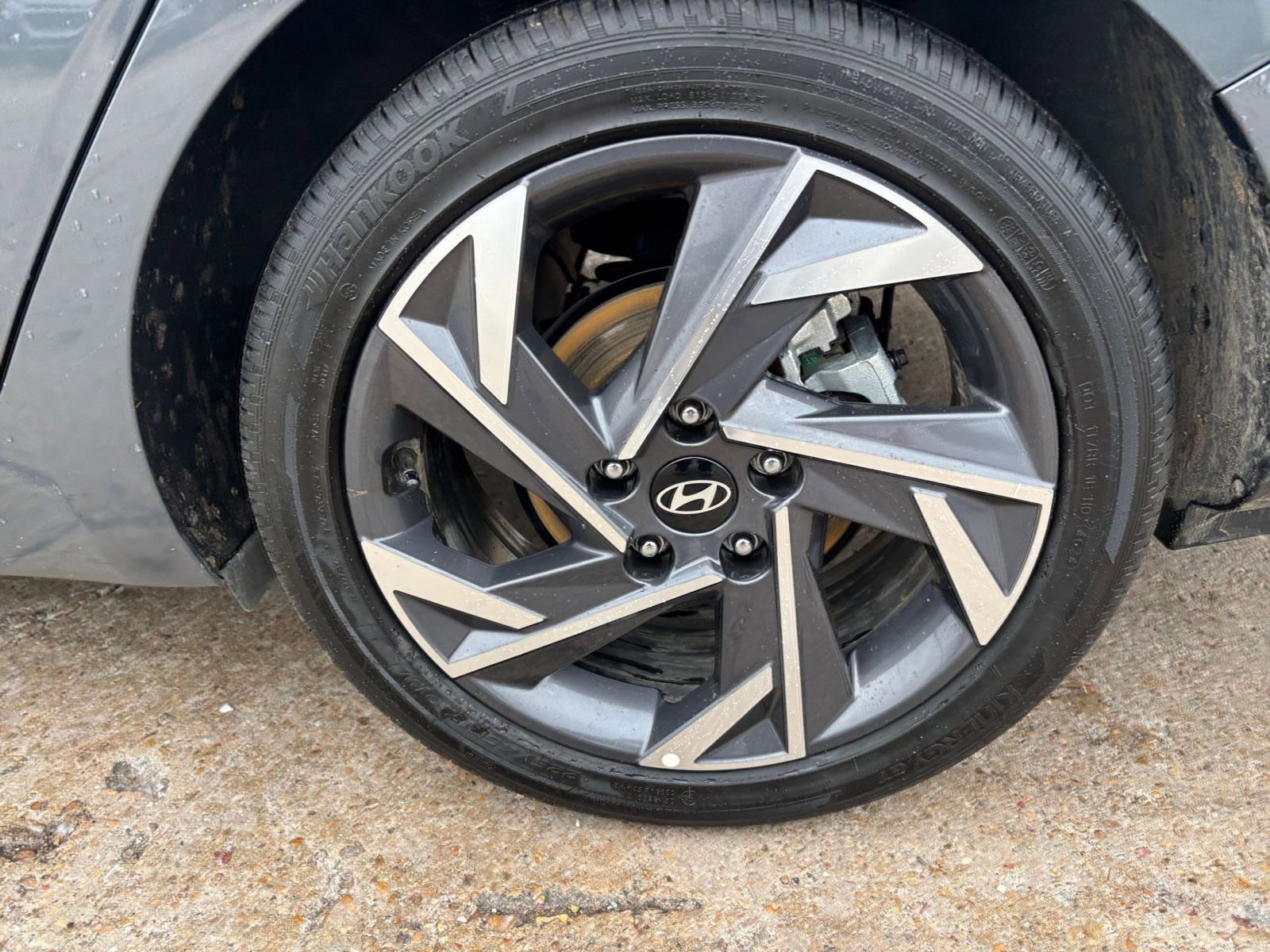 Thumbnail: 2025 Hyundai Elantra - 32