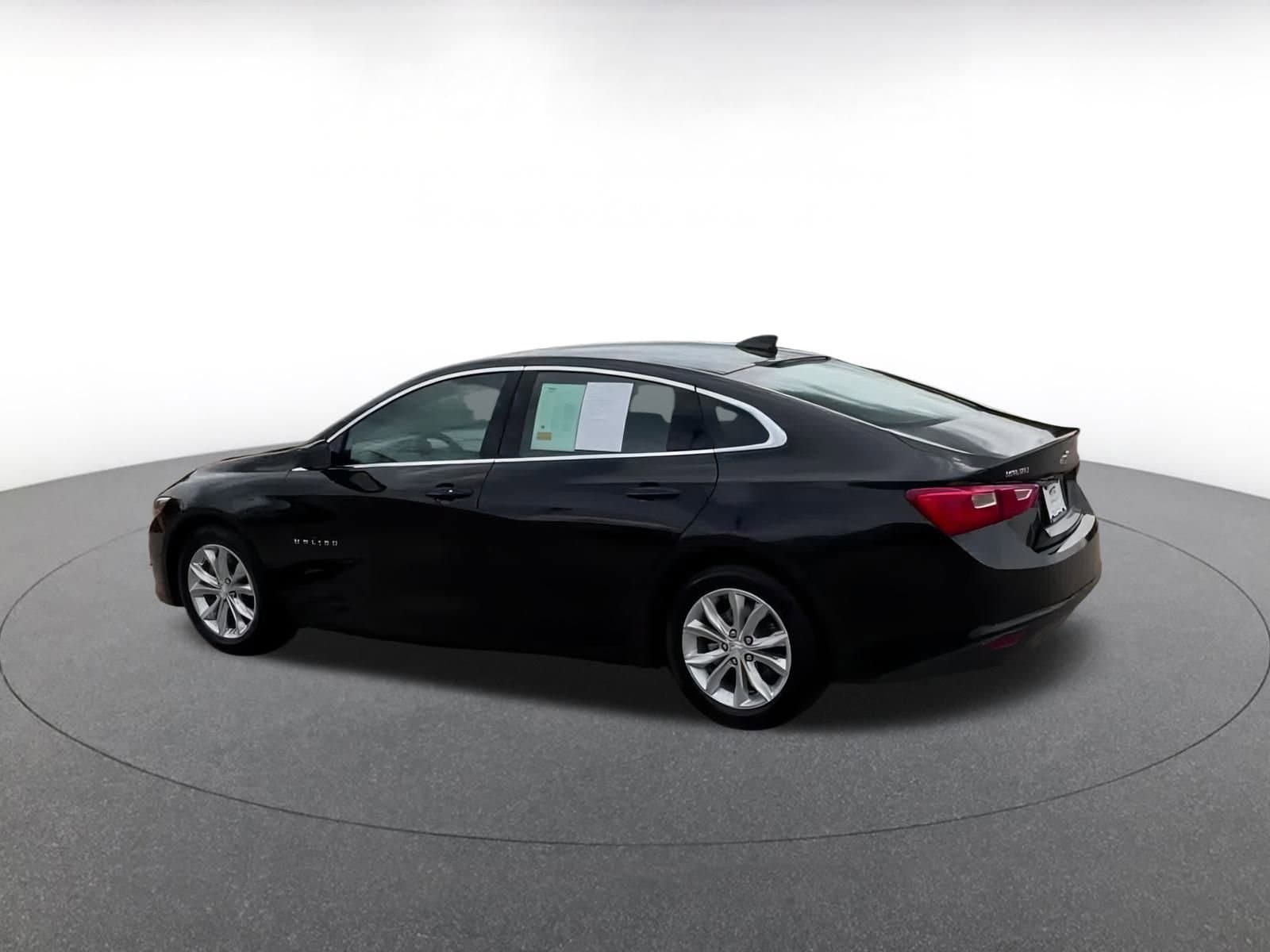 Thumbnail: 2023 Chevrolet Malibu - 10