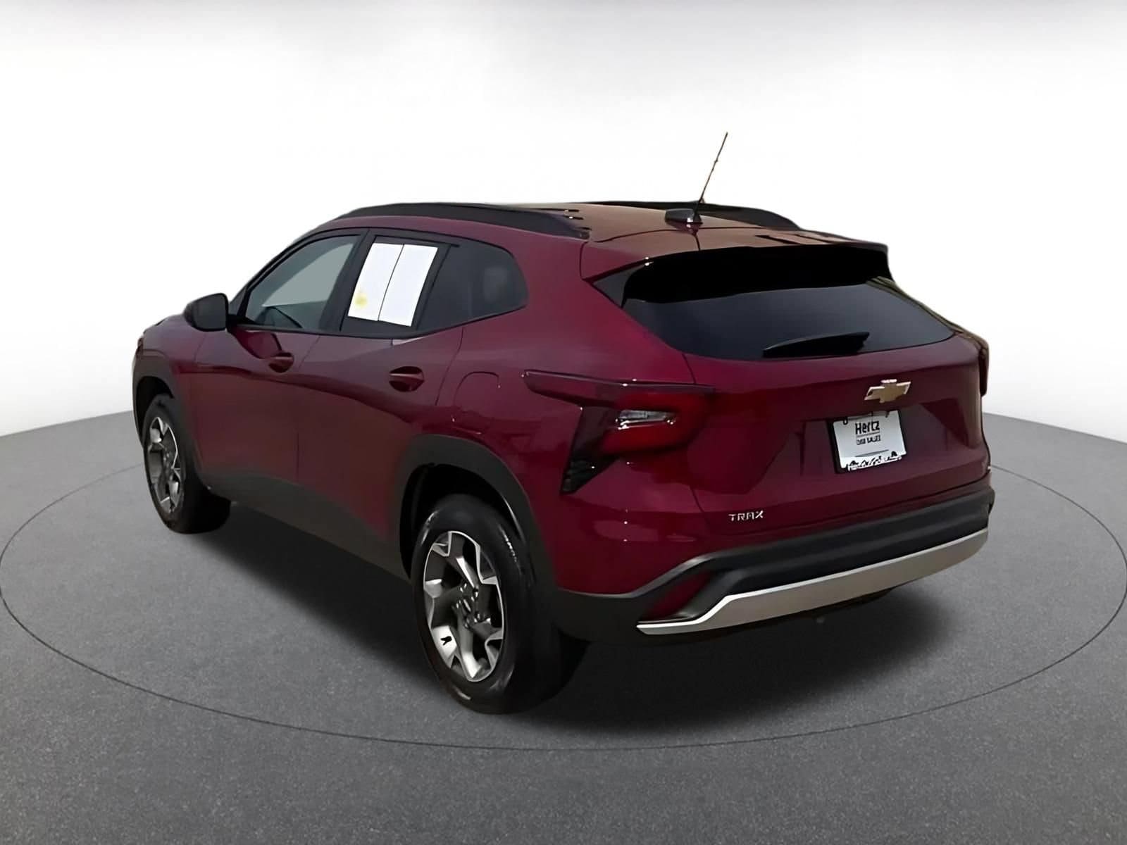 Thumbnail: 2025 Chevrolet Trax - 8