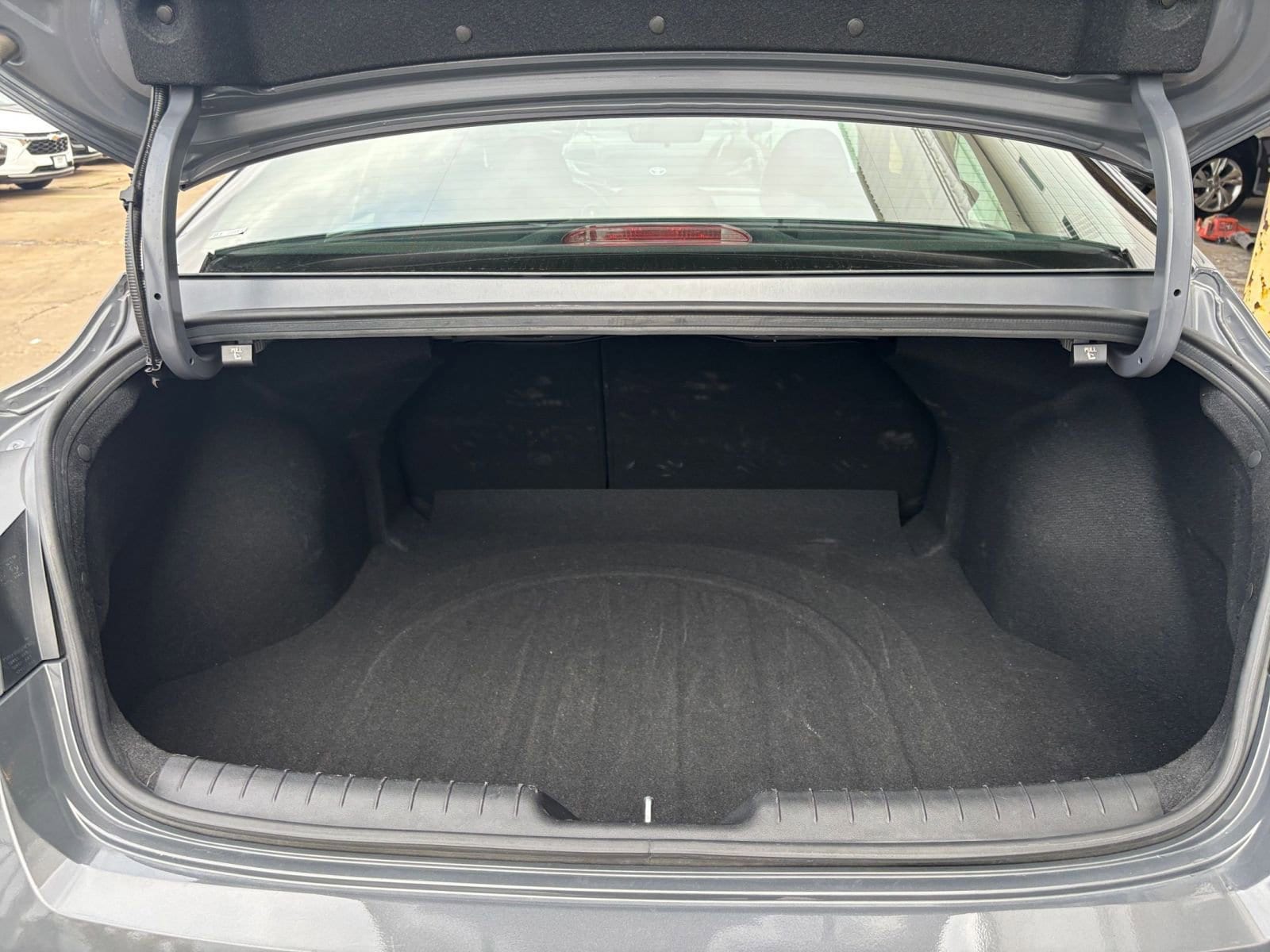 Thumbnail: 2025 Hyundai Elantra - 30