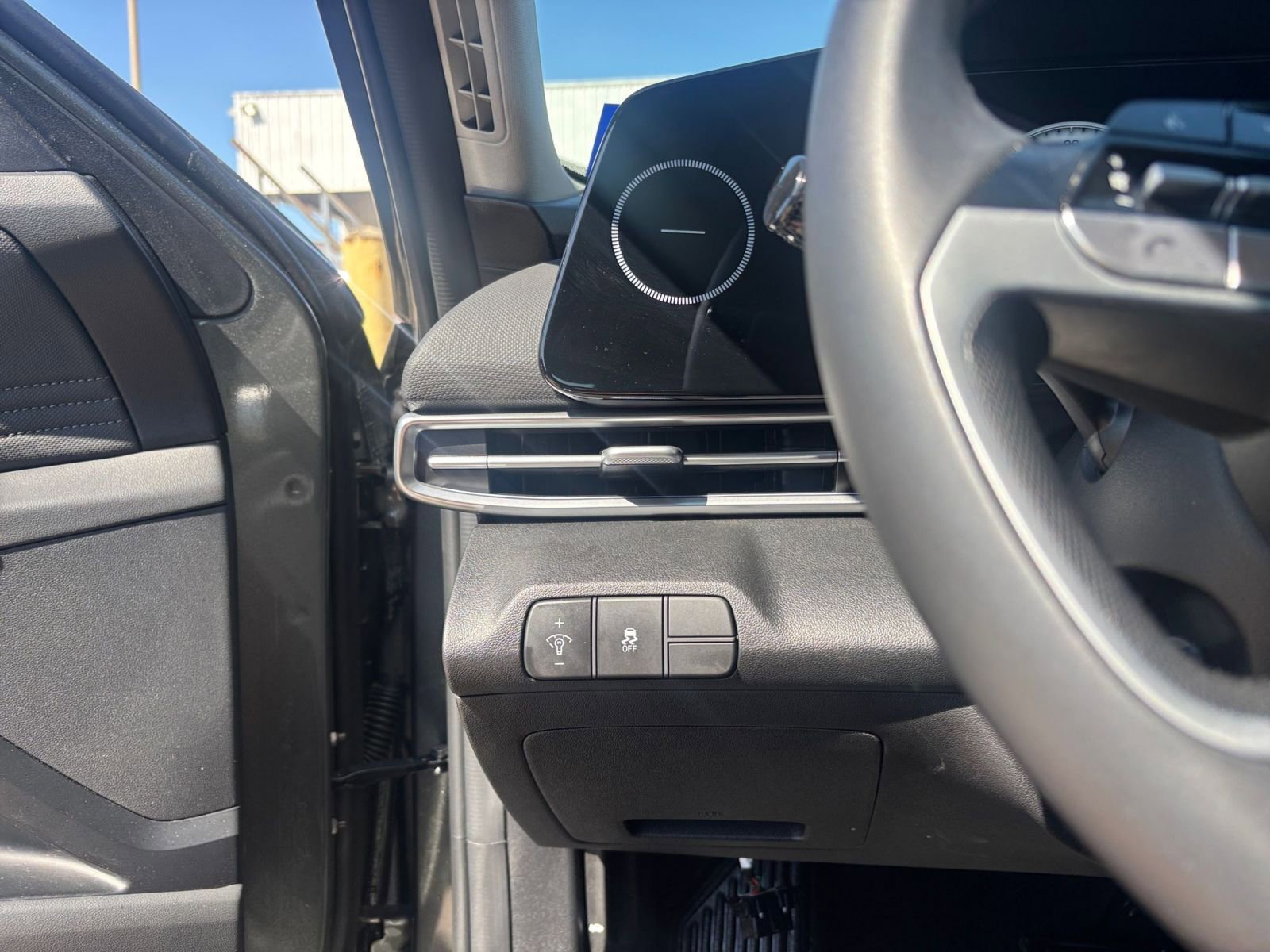 Thumbnail: 2025 Hyundai Elantra - 34