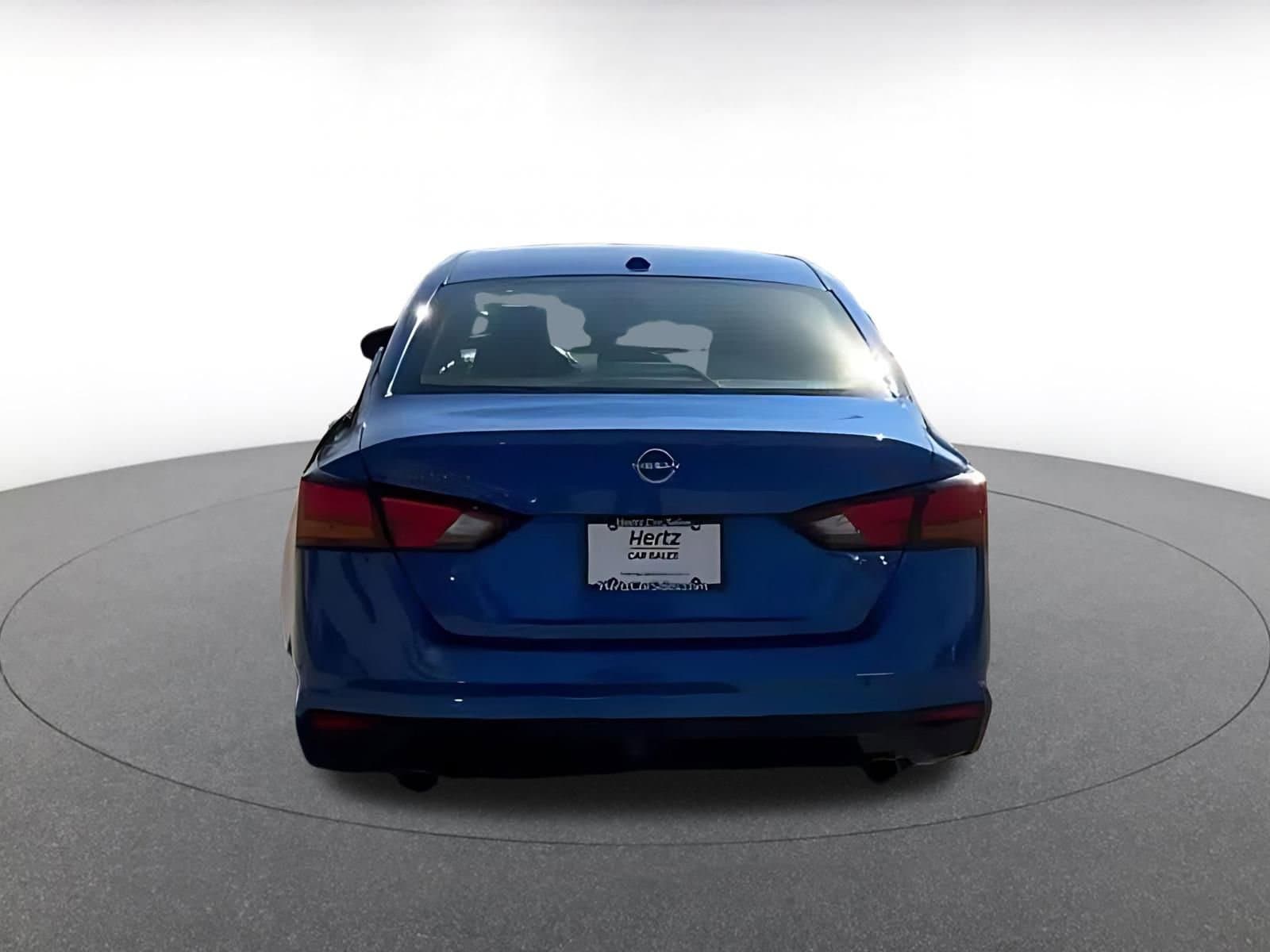 Thumbnail: 2025 Nissan Altima - 12