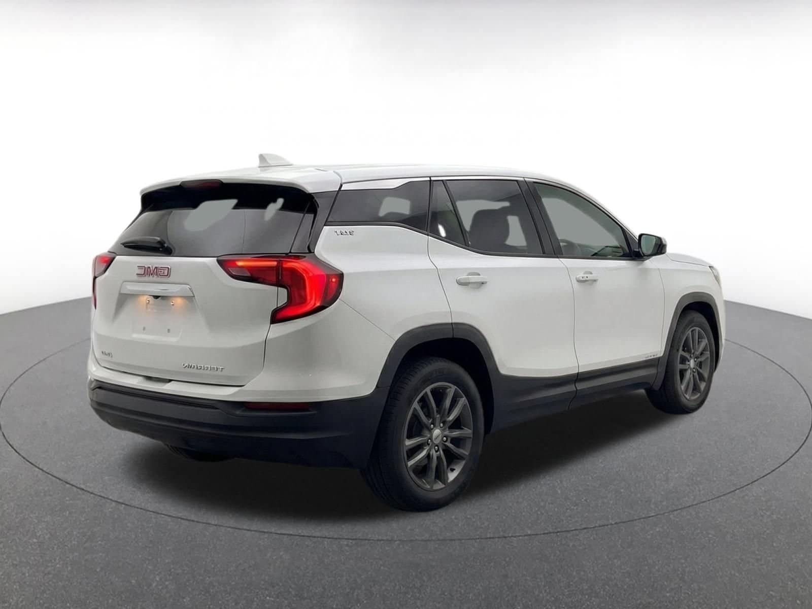 Thumbnail: 2024 GMC Terrain - 8