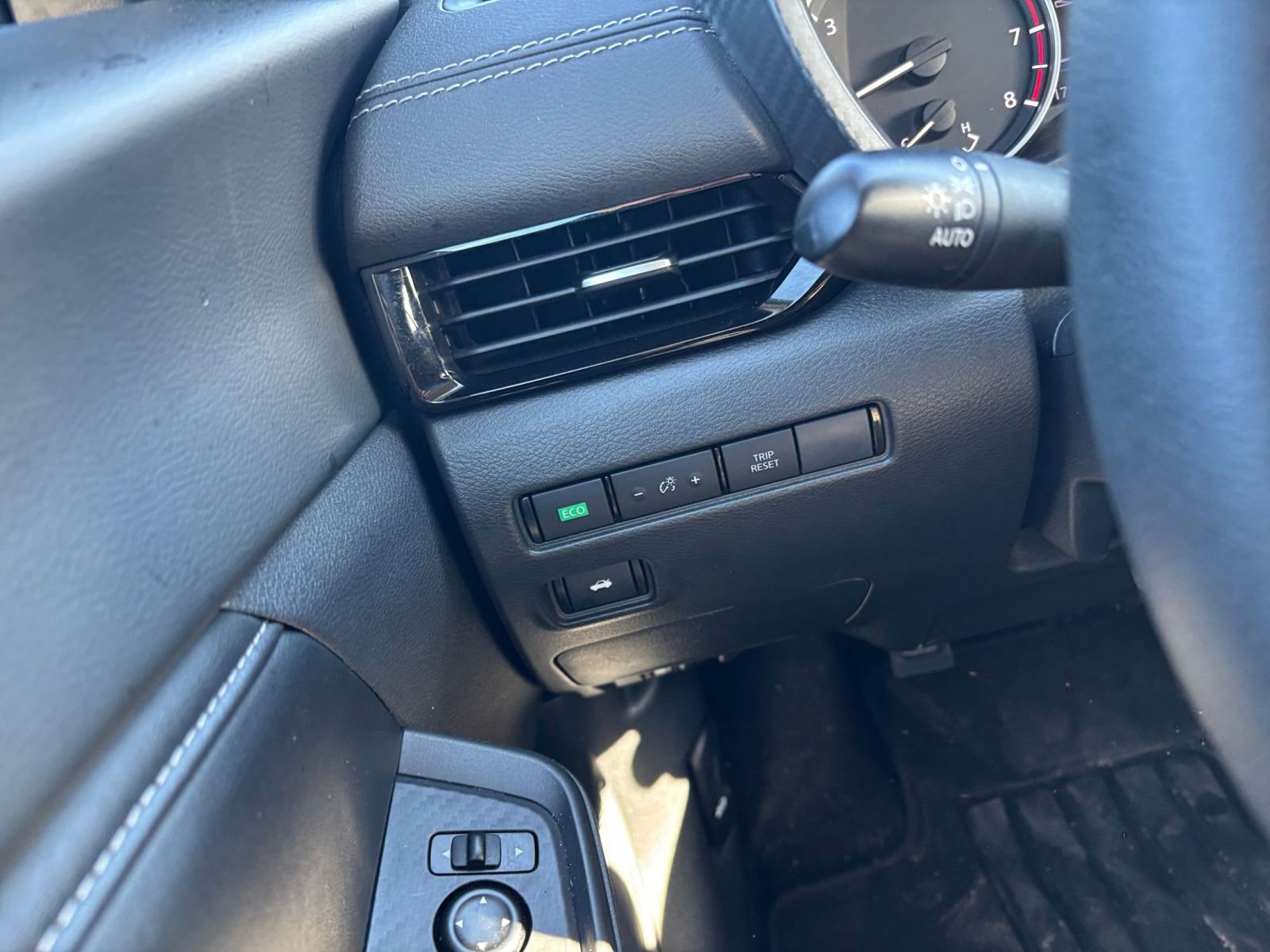 Thumbnail: 2025 Nissan Sentra - 32