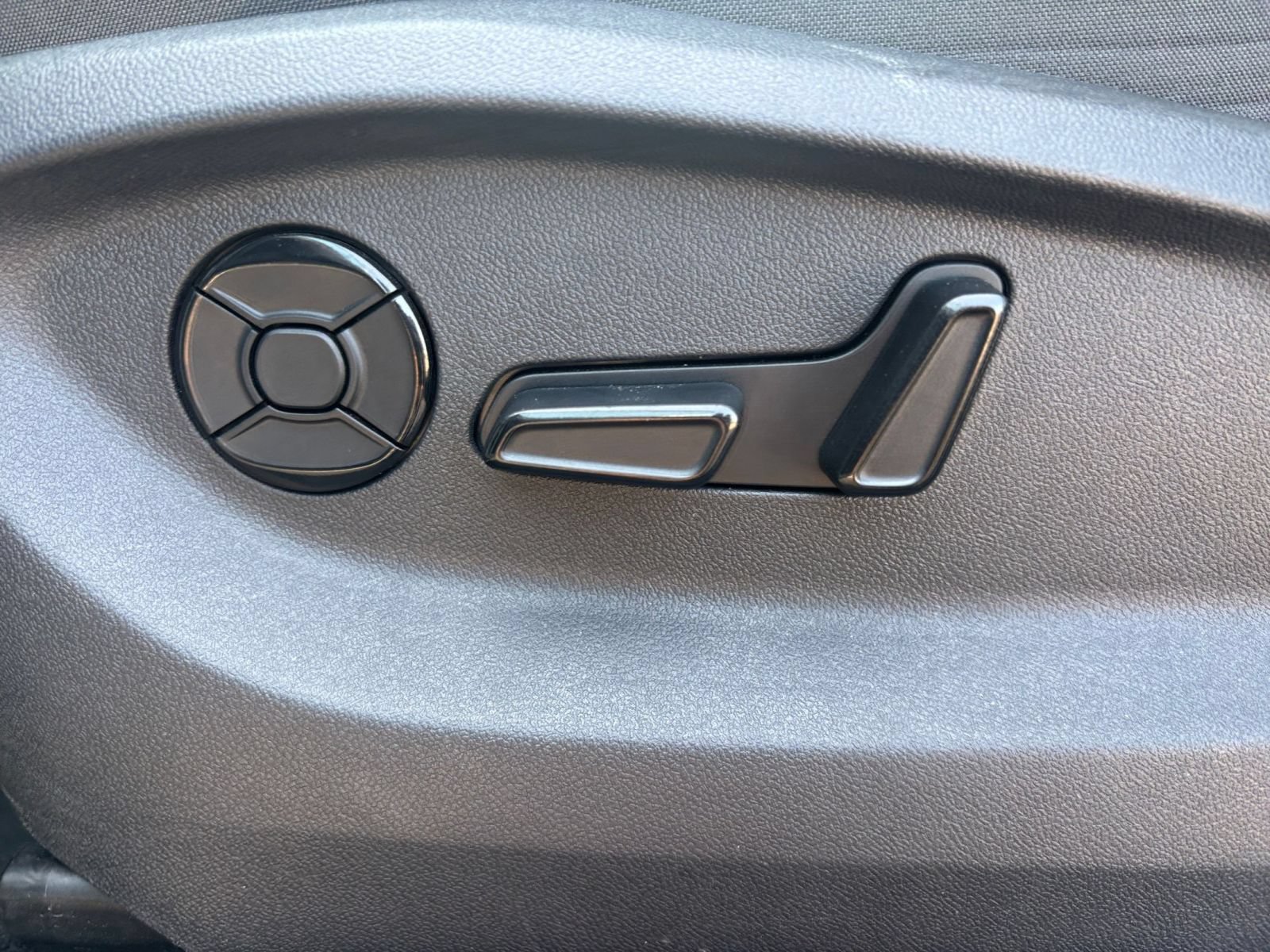 Thumbnail: 2026 Volkswagen Tiguan - 18