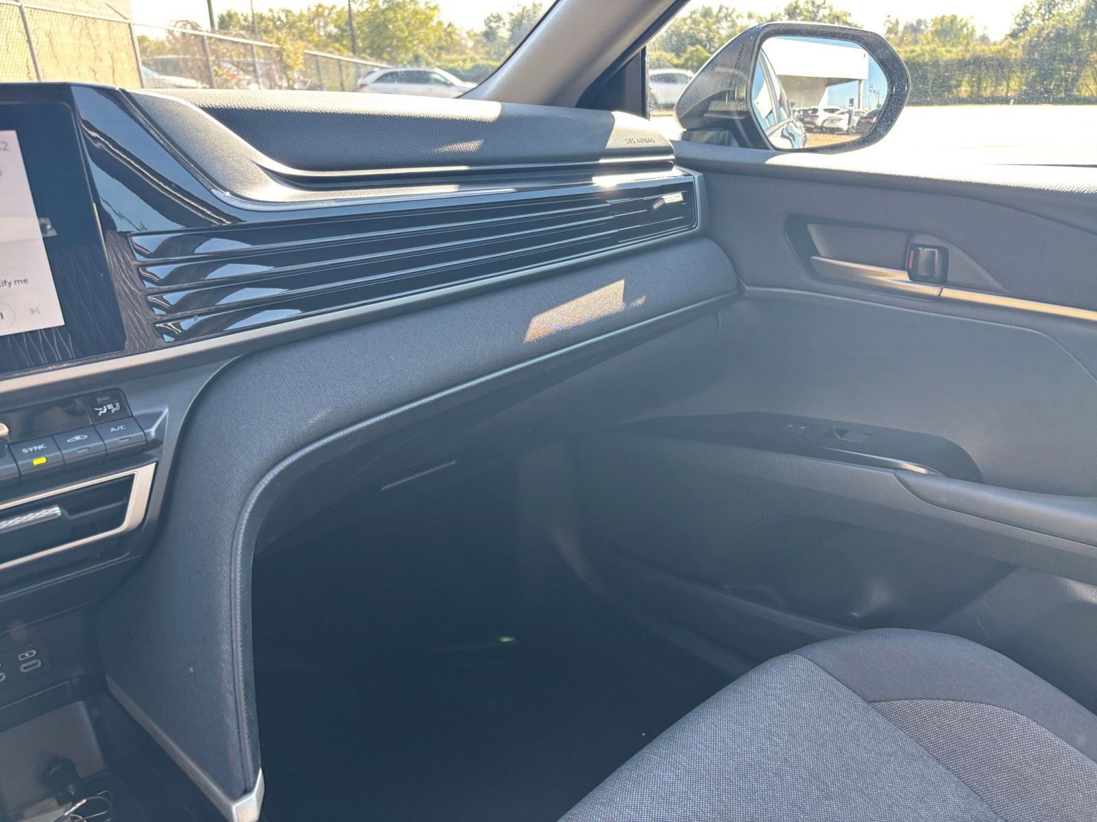 Thumbnail: 2025 Toyota Camry - 34