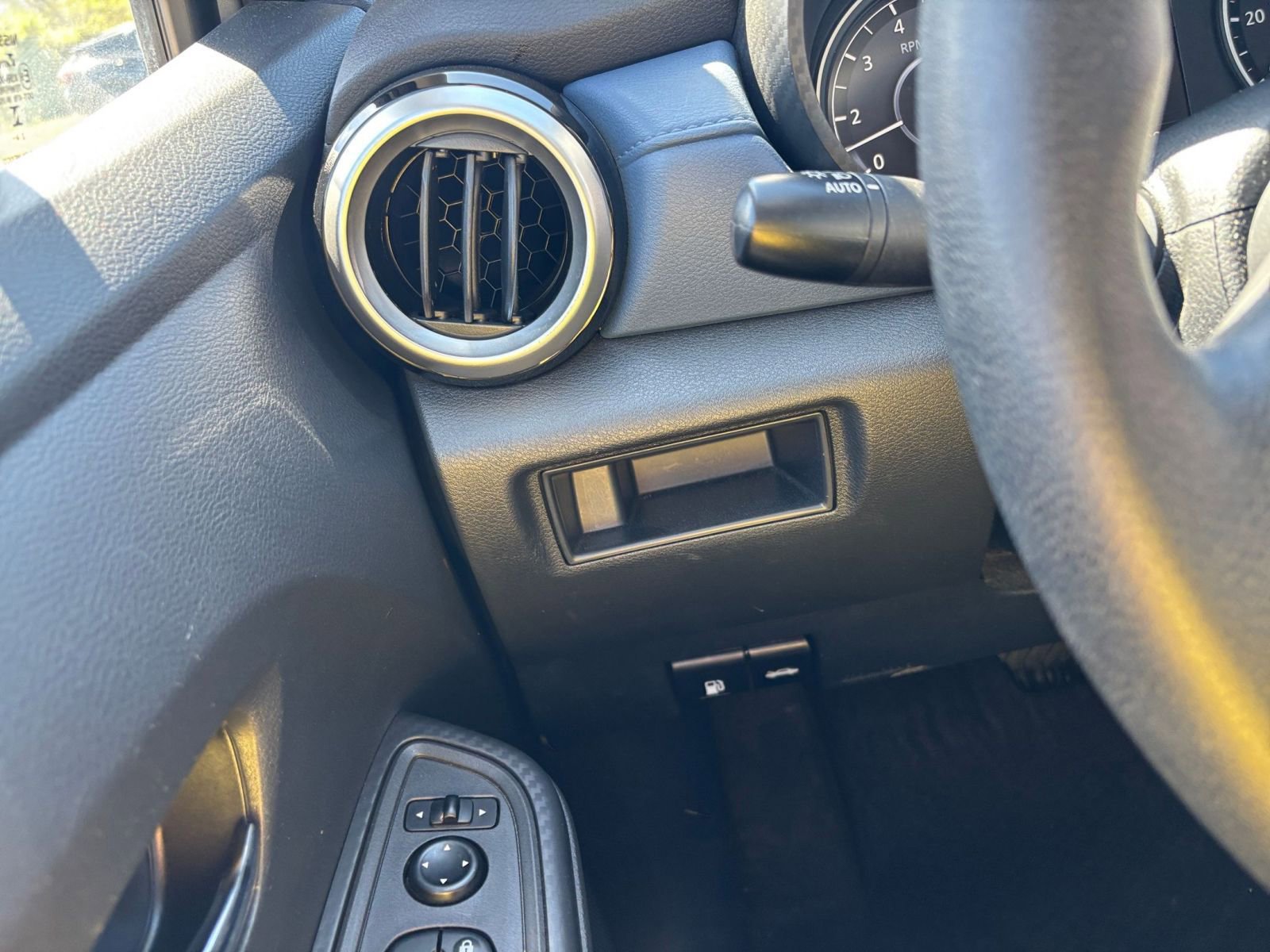 Thumbnail: 2025 Nissan Versa - 32