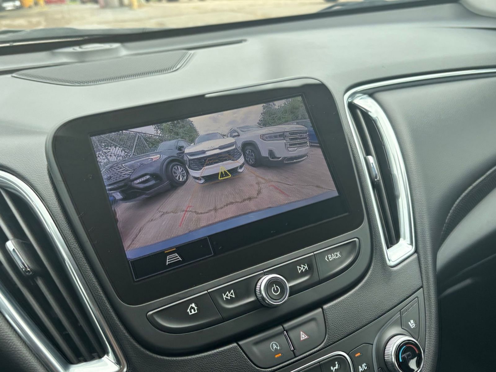 Thumbnail: 2024 Chevrolet Malibu - 17