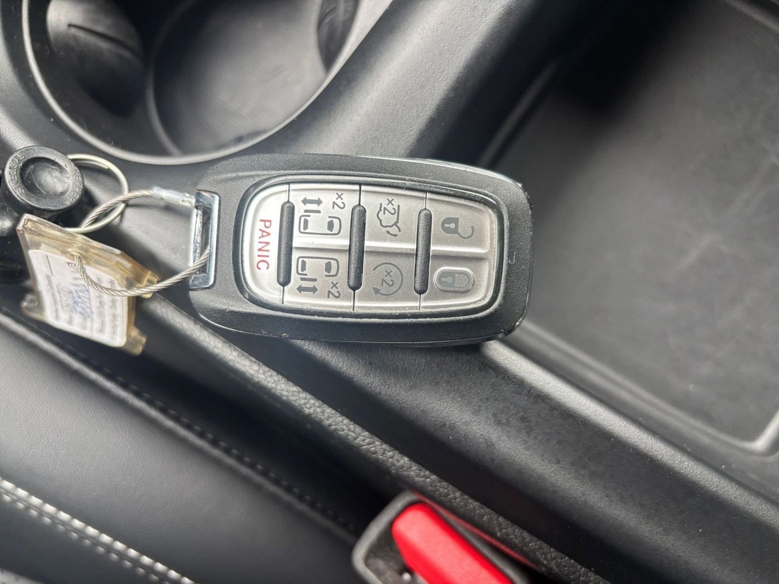 Thumbnail: 2025 Chrysler Pacifica - 27