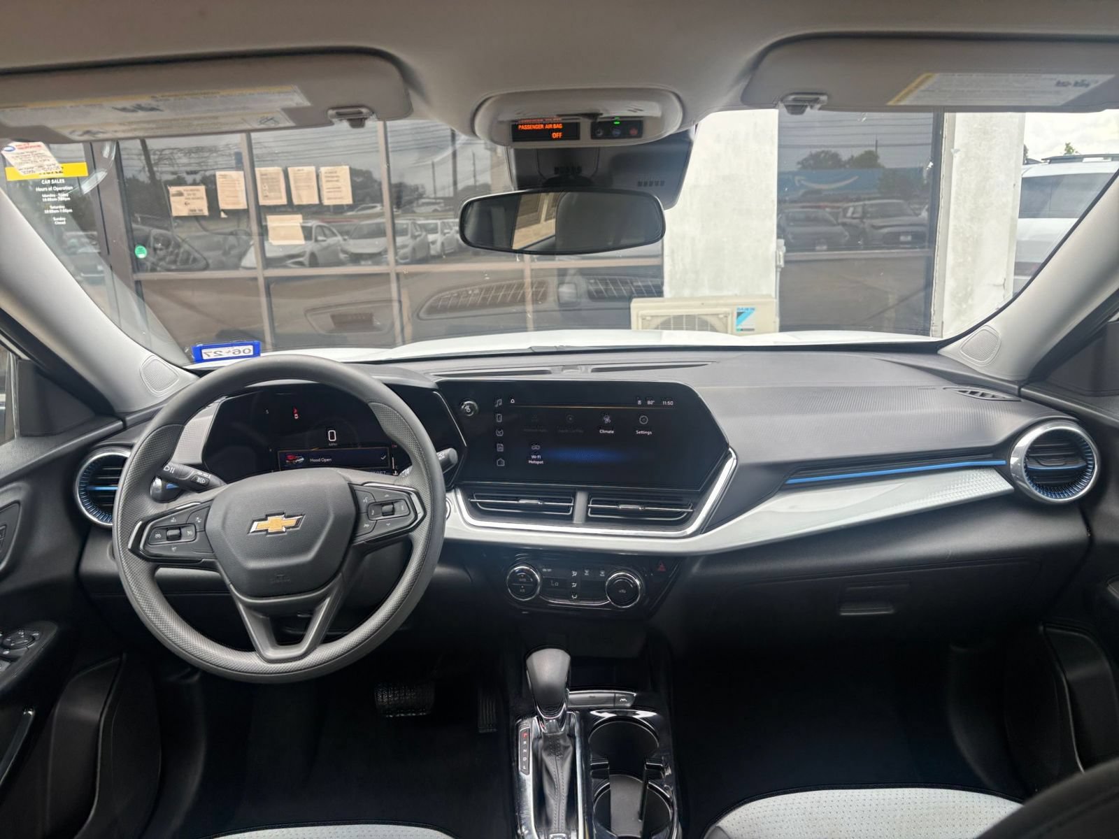 Thumbnail: 2025 Chevrolet Trax - 31