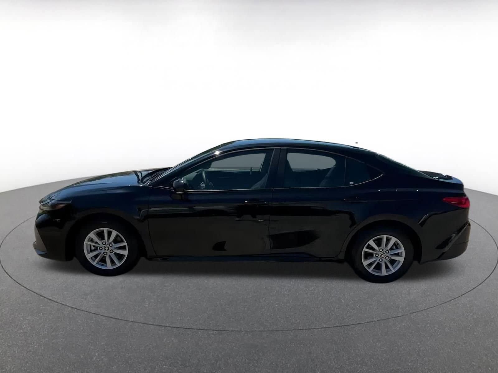 2025 Toyota Camry LE 6