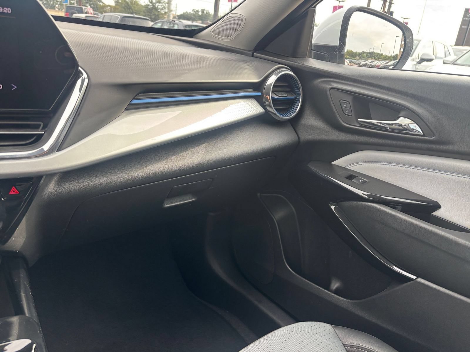 Thumbnail: 2025 Chevrolet Trax - 33