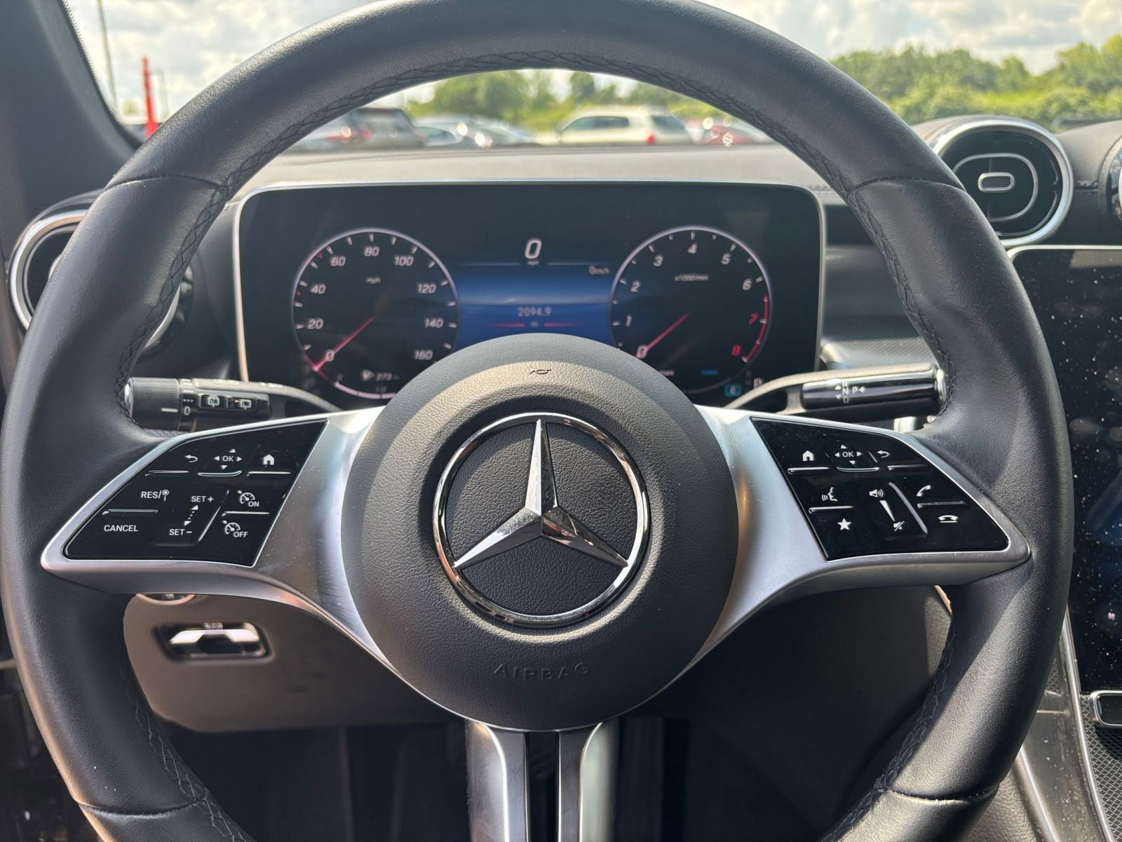 Thumbnail: 2024 Mercedes-Benz GLC - 27