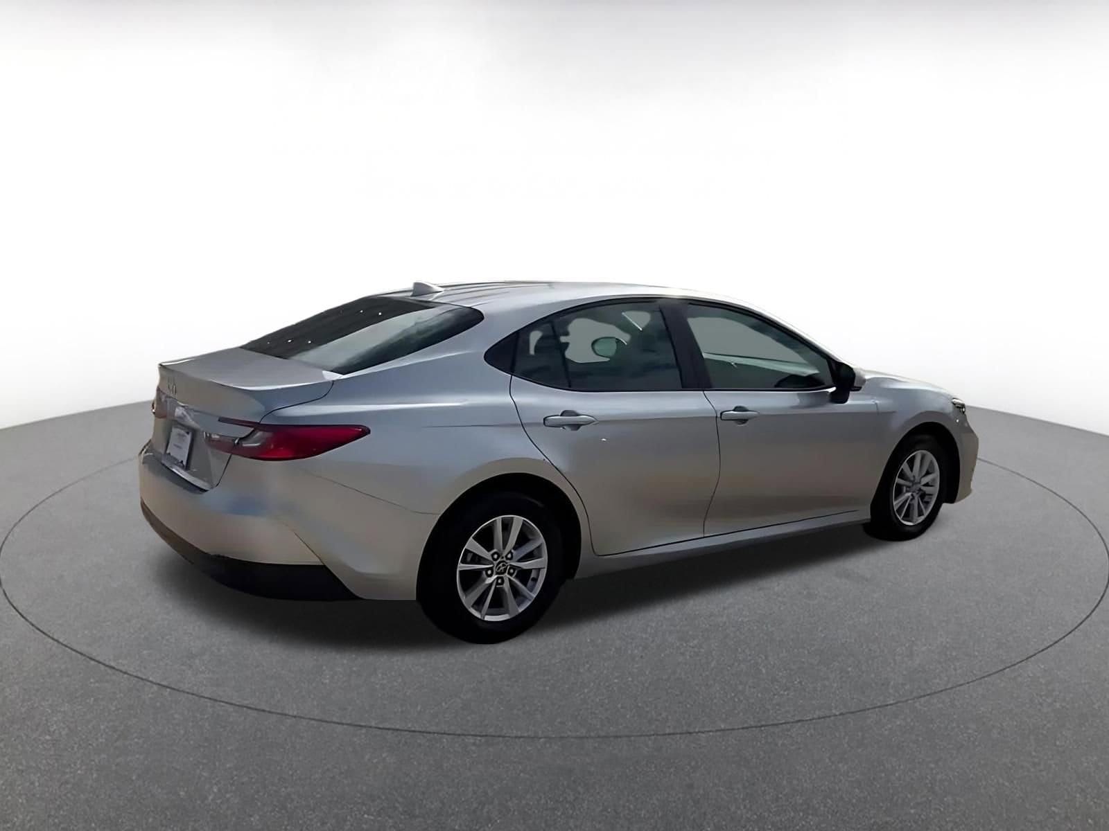 Thumbnail: 2025 Toyota Camry - 12