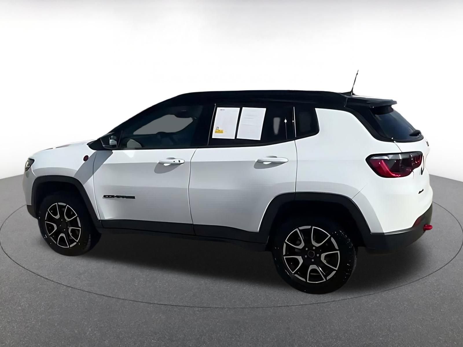 Thumbnail: 2025 Jeep Compass - 9