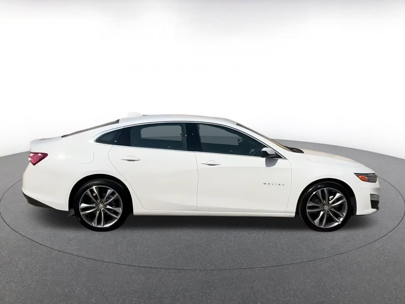 Thumbnail: 2024 Chevrolet Malibu - 11