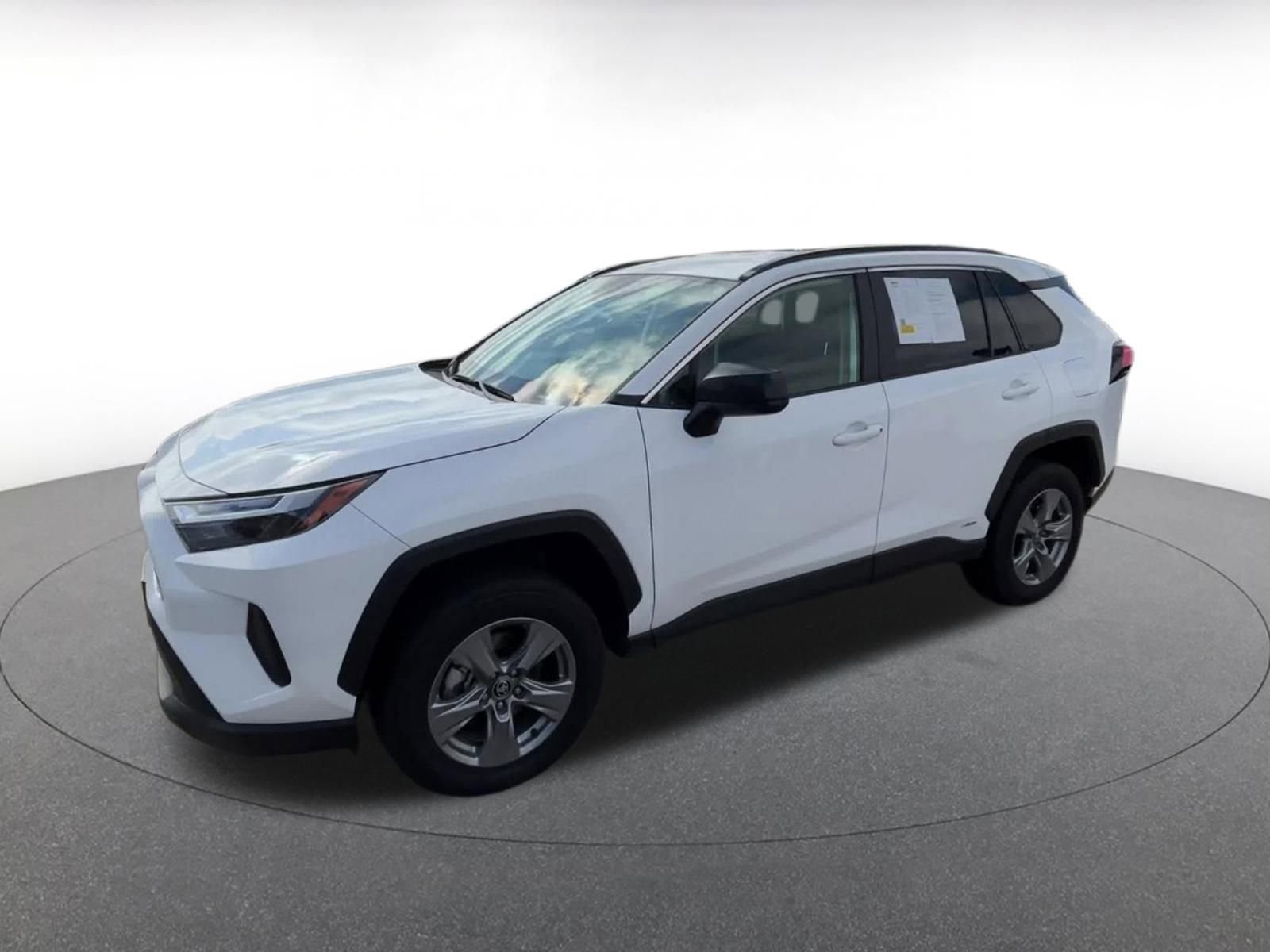 Thumbnail: 2025 Toyota RAV4 - 8