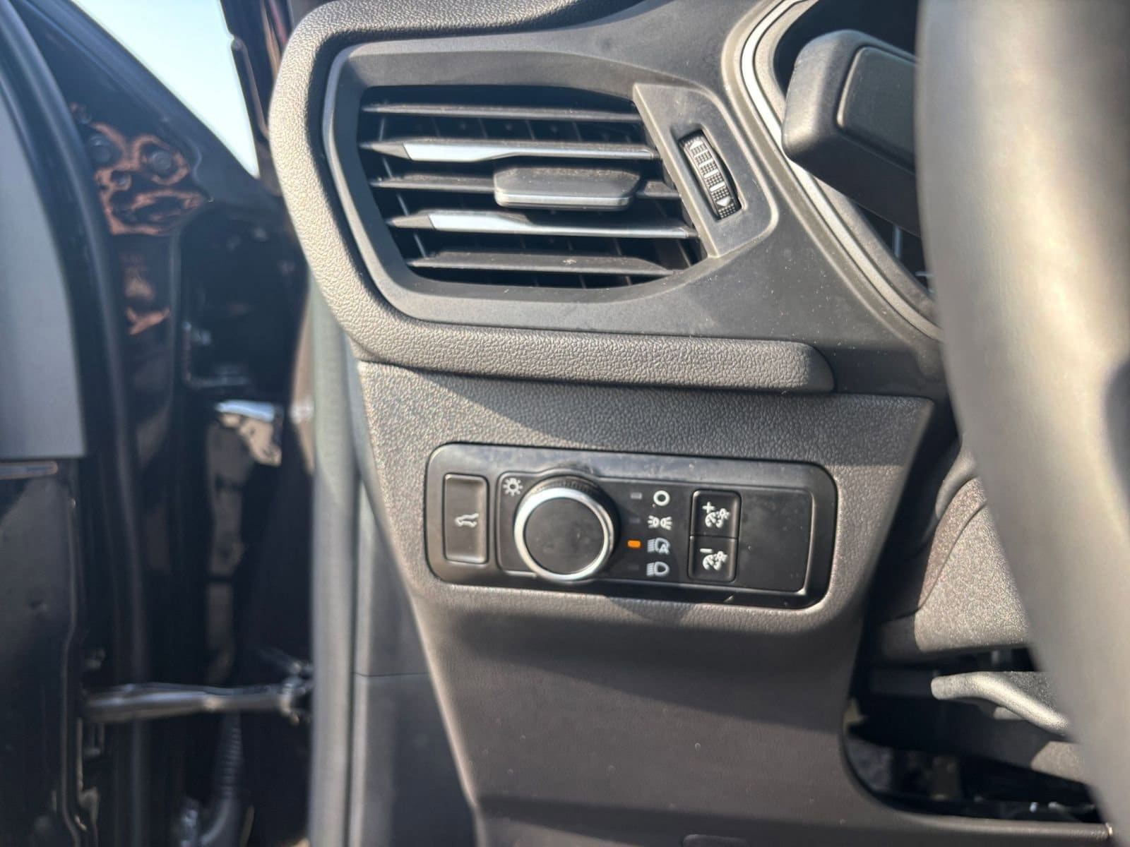 Thumbnail: 2024 Ford Escape - 27