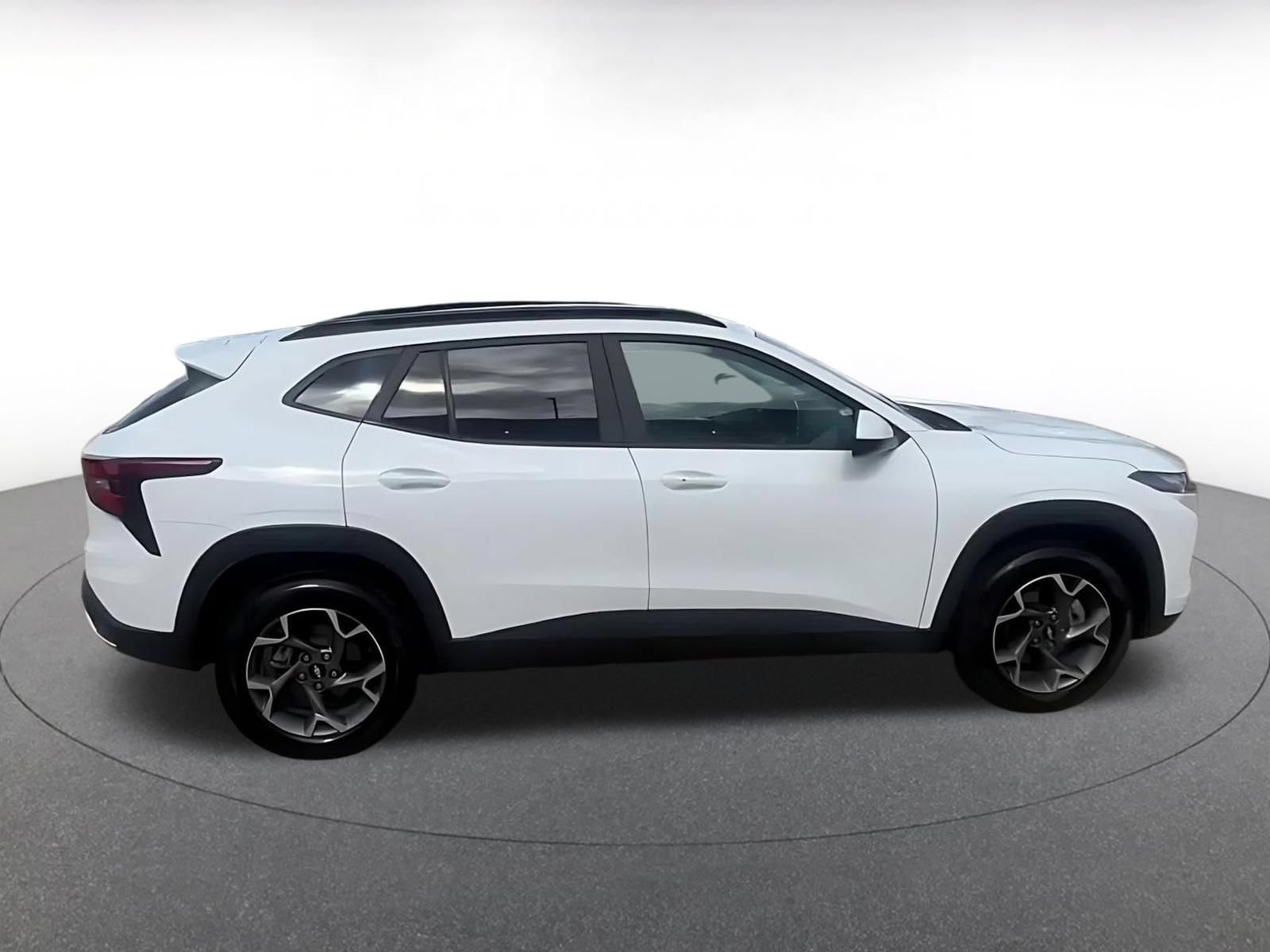 Thumbnail: 2025 Chevrolet Trax - 15
