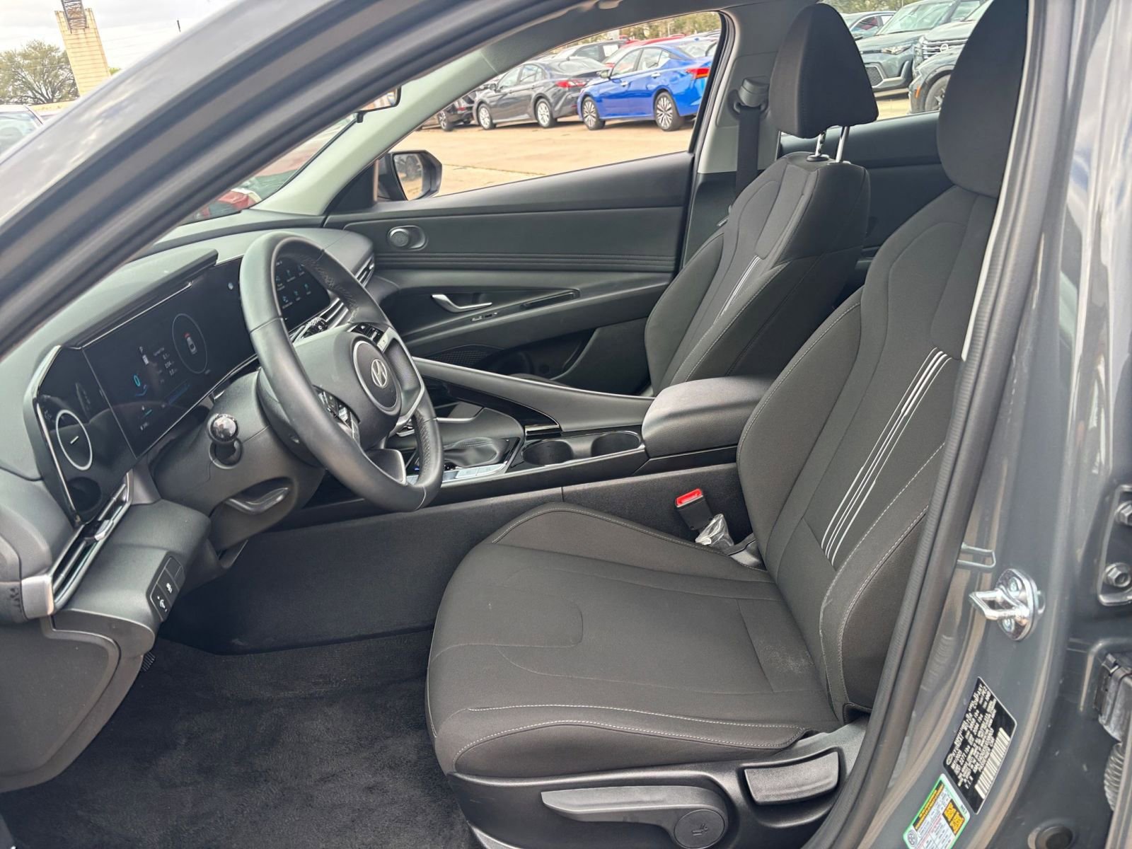 Thumbnail: 2025 Hyundai Elantra - 27