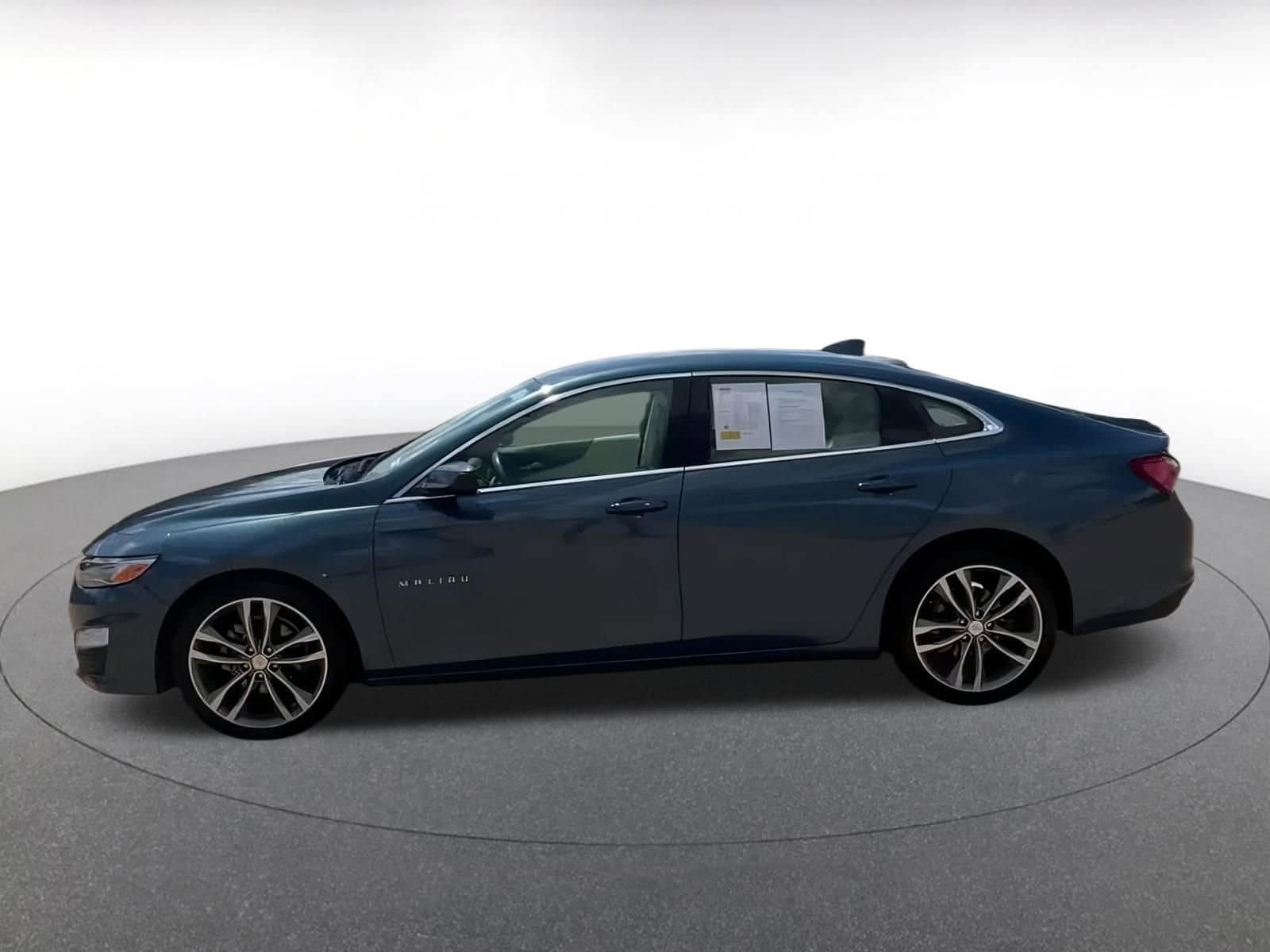 Thumbnail: 2024 Chevrolet Malibu - 9