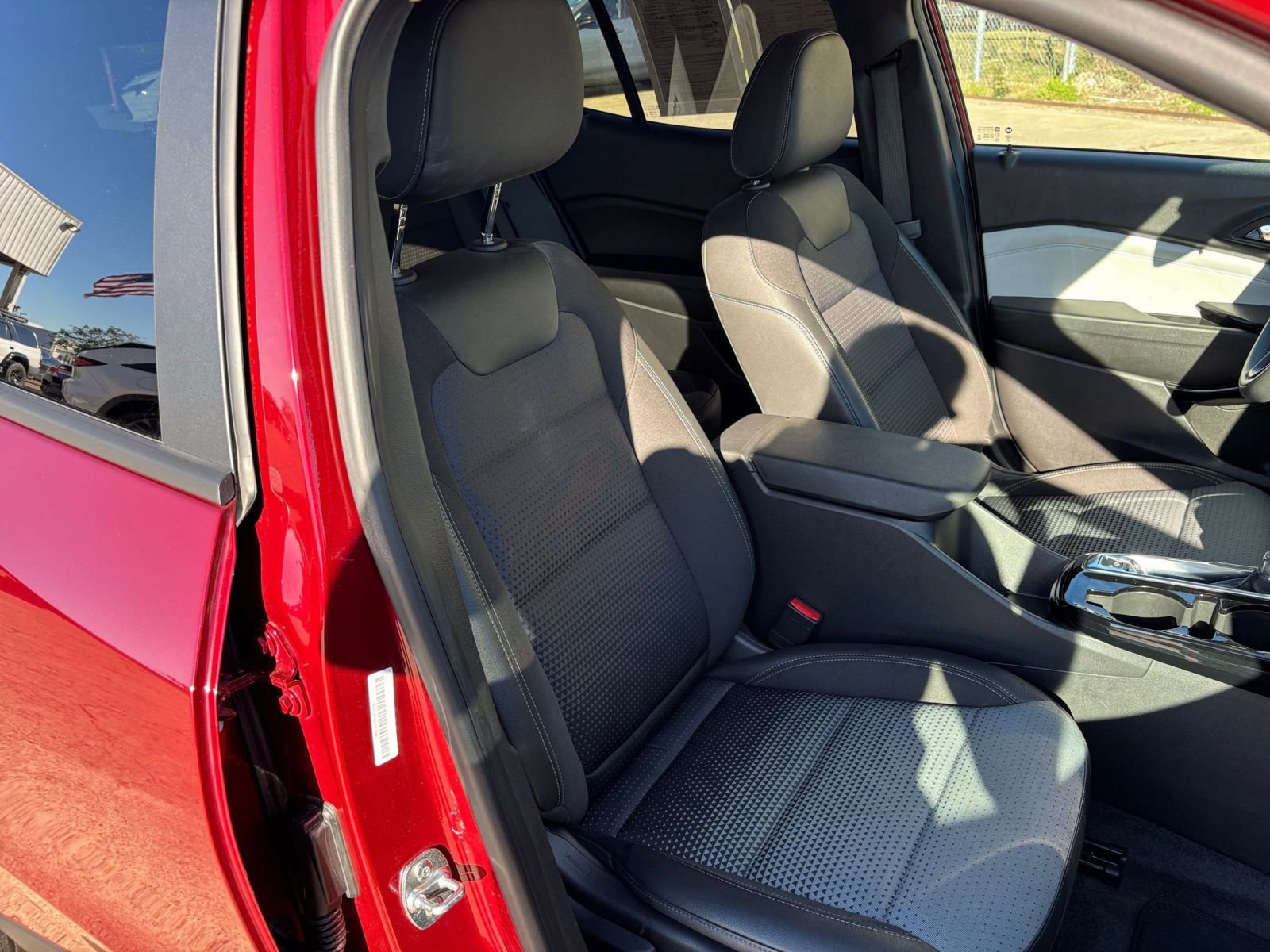 Thumbnail: 2025 Chevrolet Trax - 34