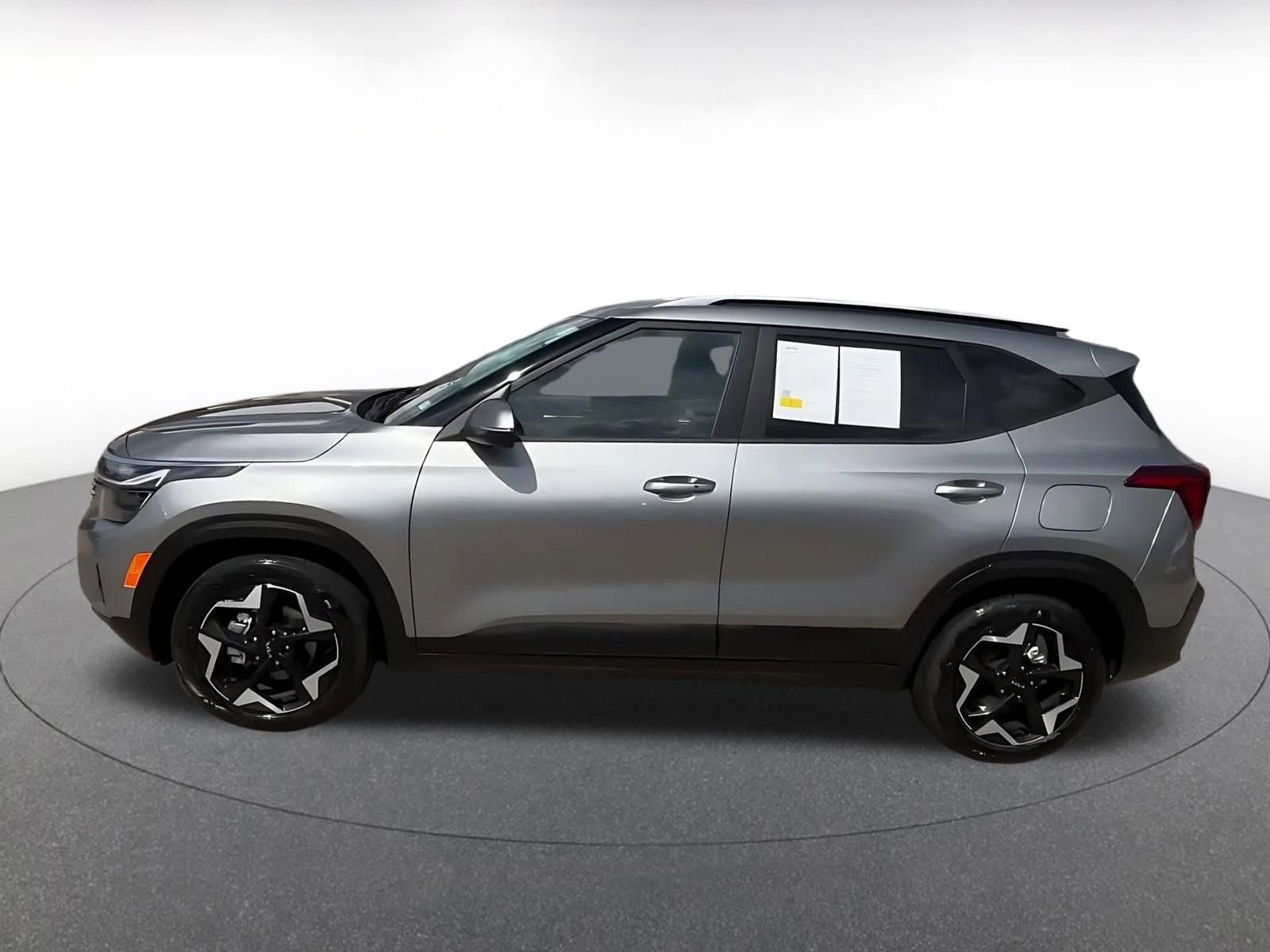 Thumbnail: 2025 Kia Seltos - 9