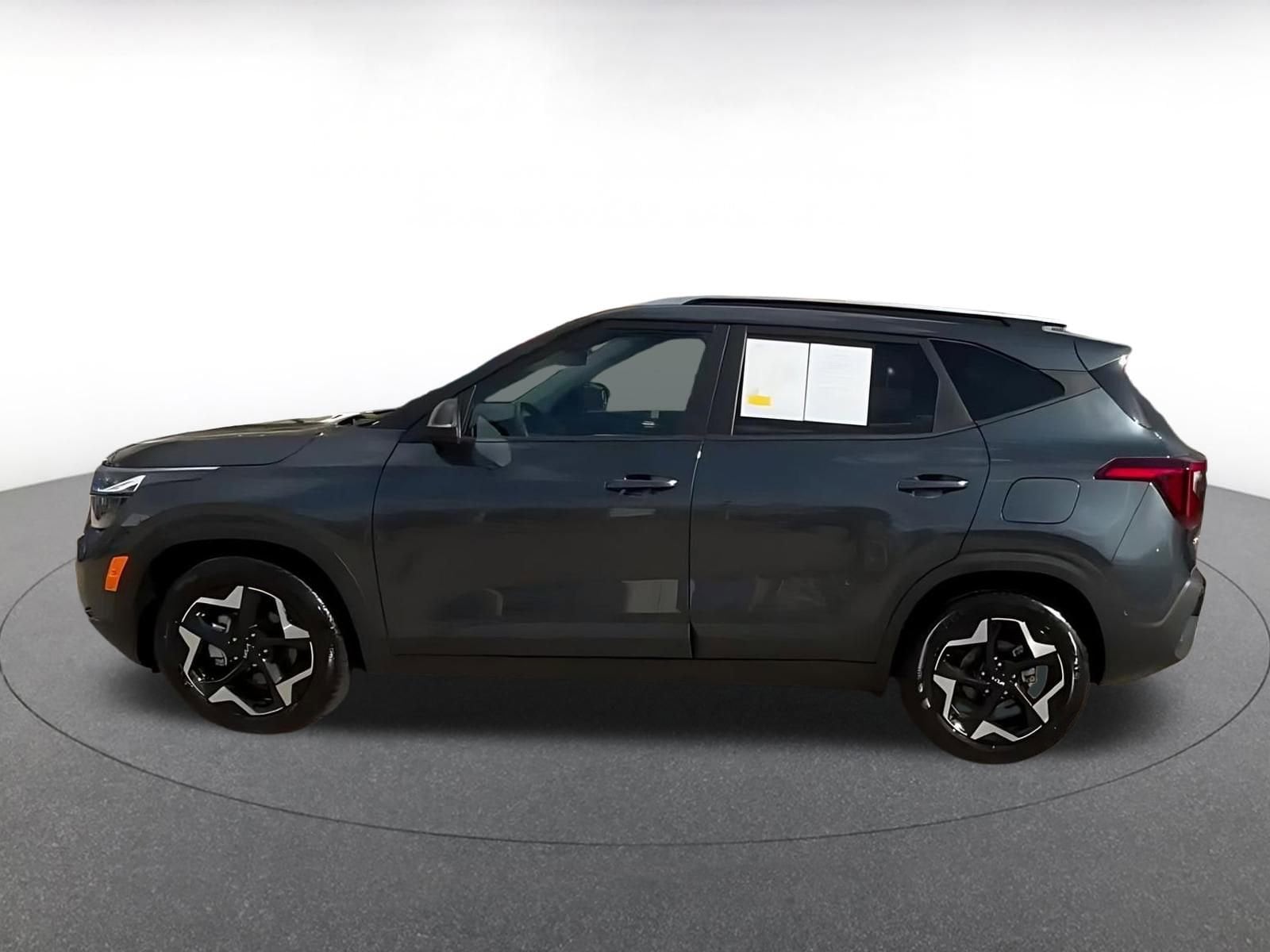 Thumbnail: 2025 Kia Seltos - 9